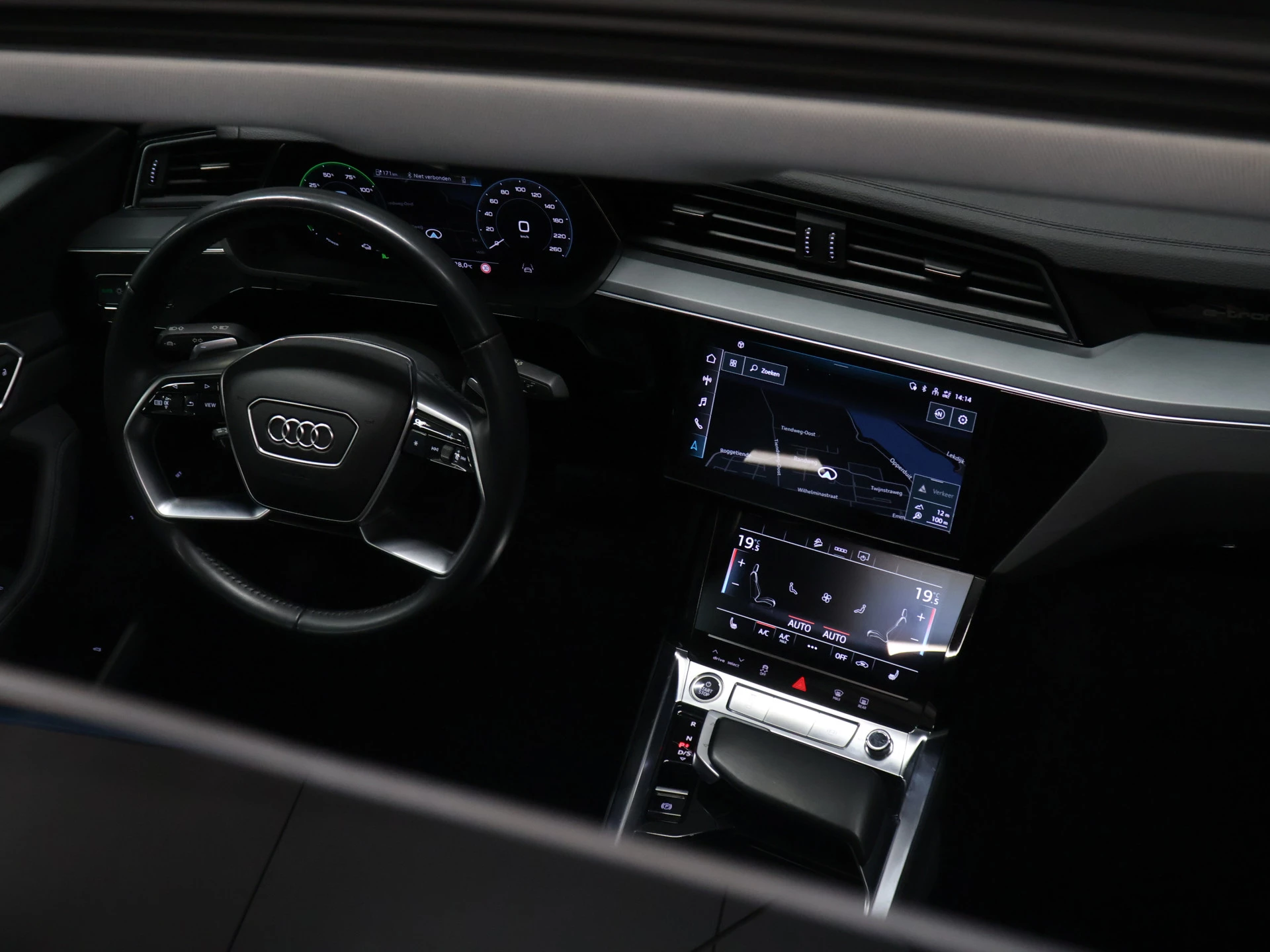 Hoofdafbeelding Audi e-tron