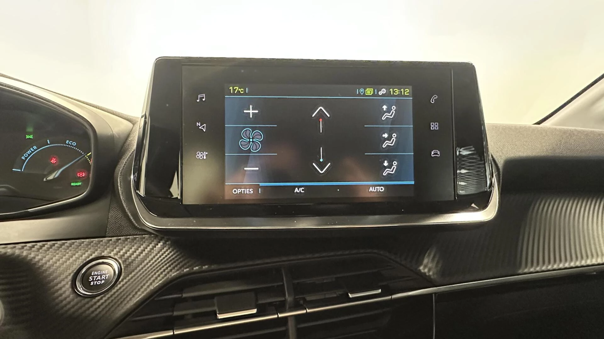 Hoofdafbeelding Peugeot e-208