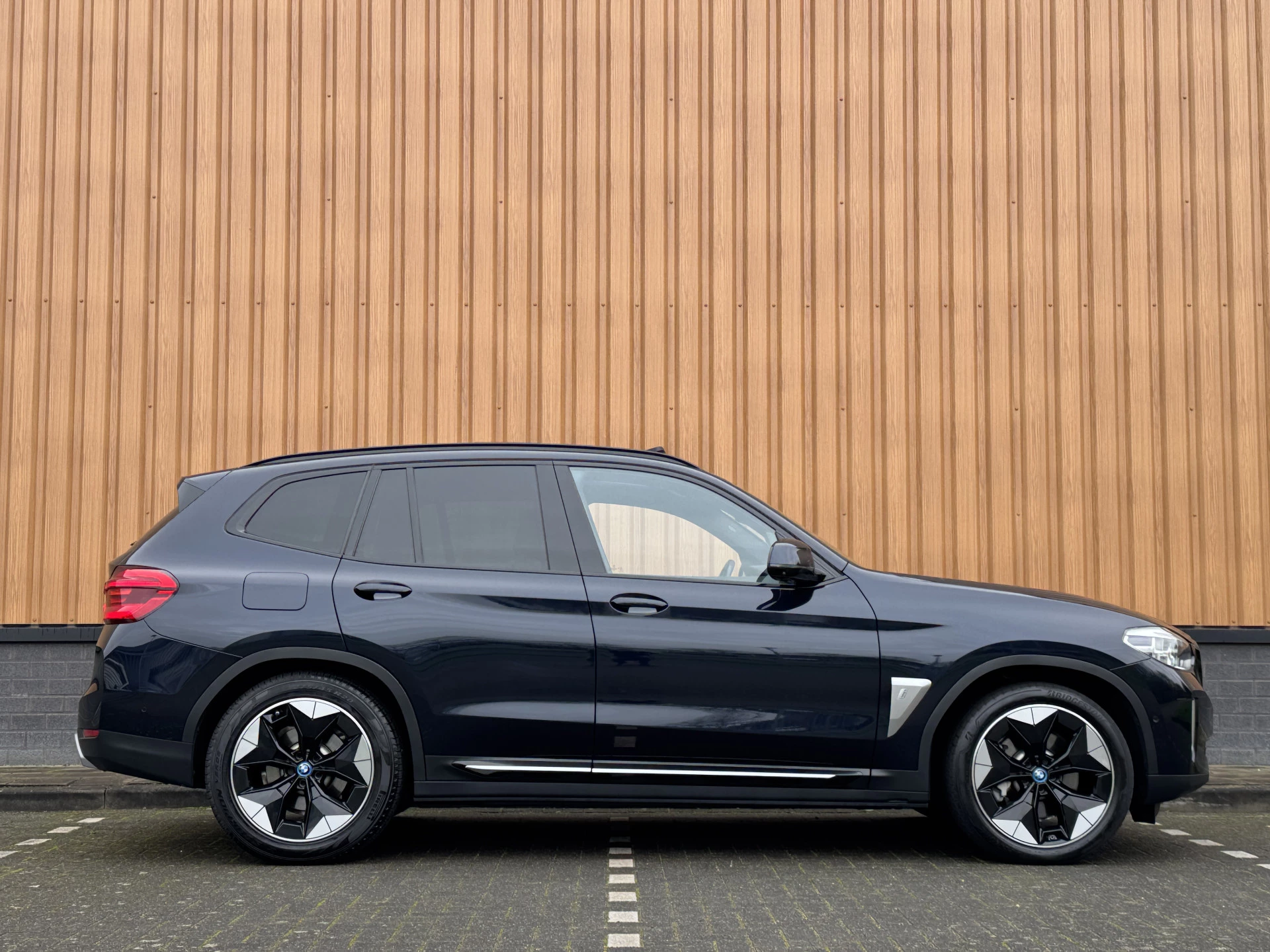 Hoofdafbeelding BMW iX3