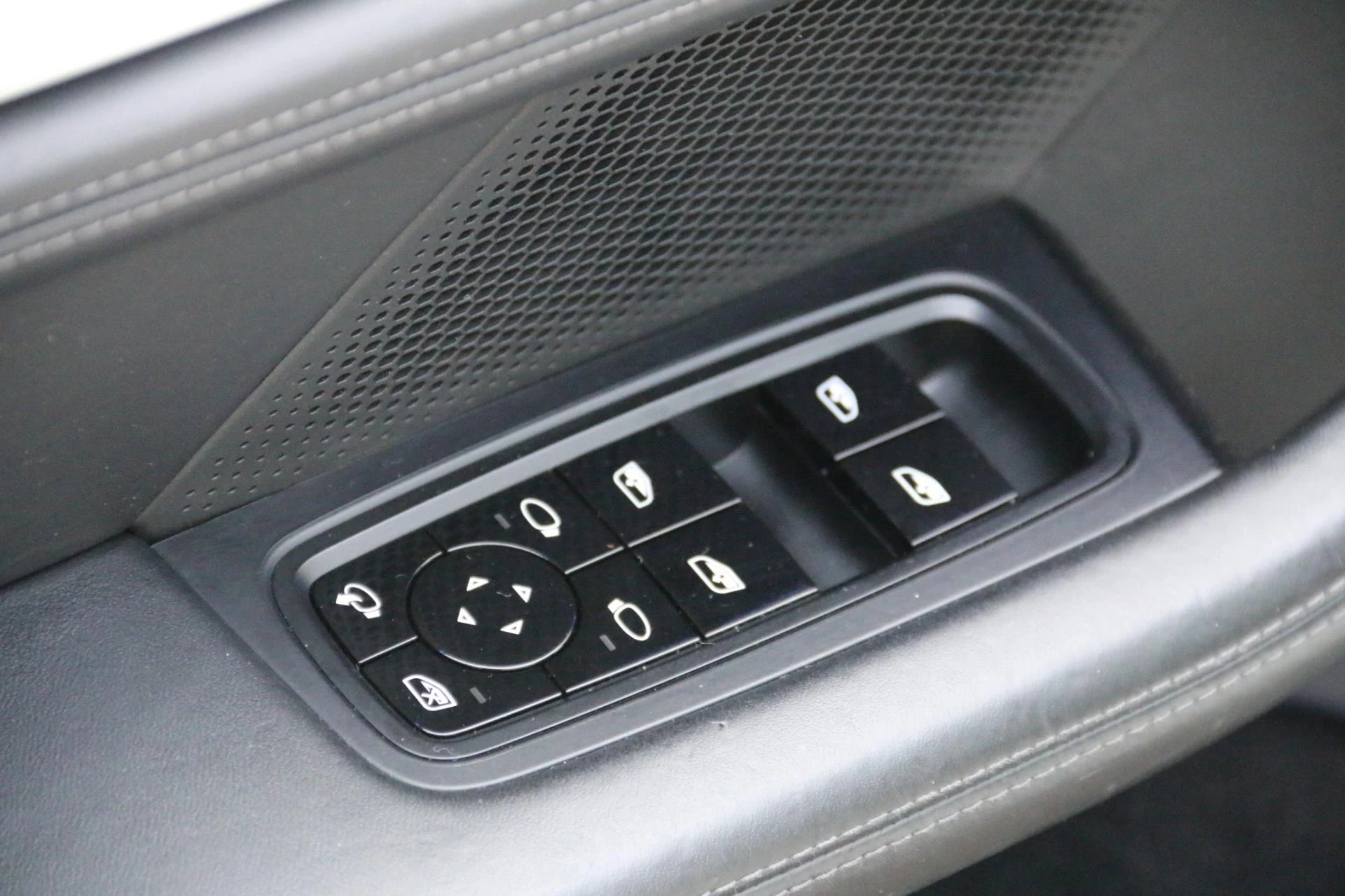 Hoofdafbeelding Porsche Taycan