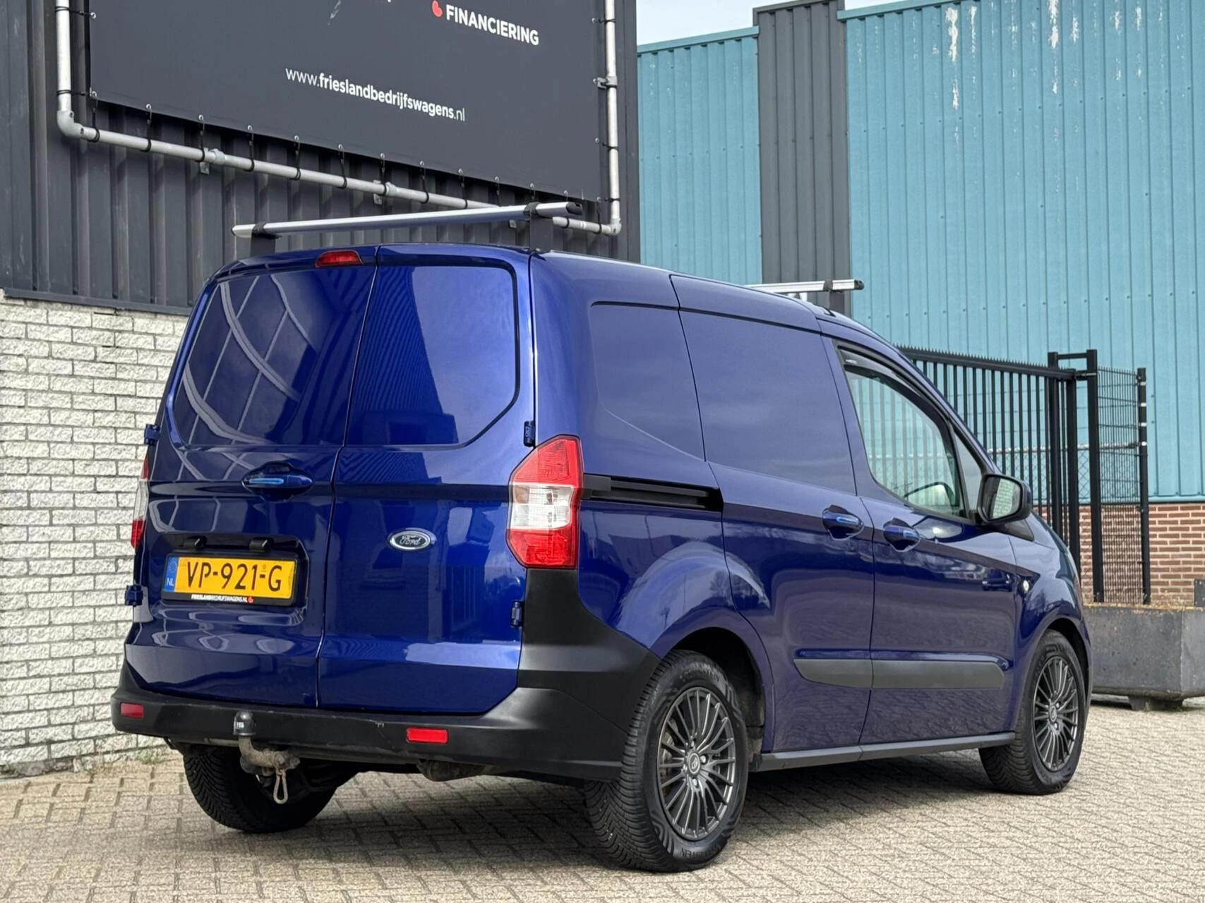 Hoofdafbeelding Ford Transit Courier