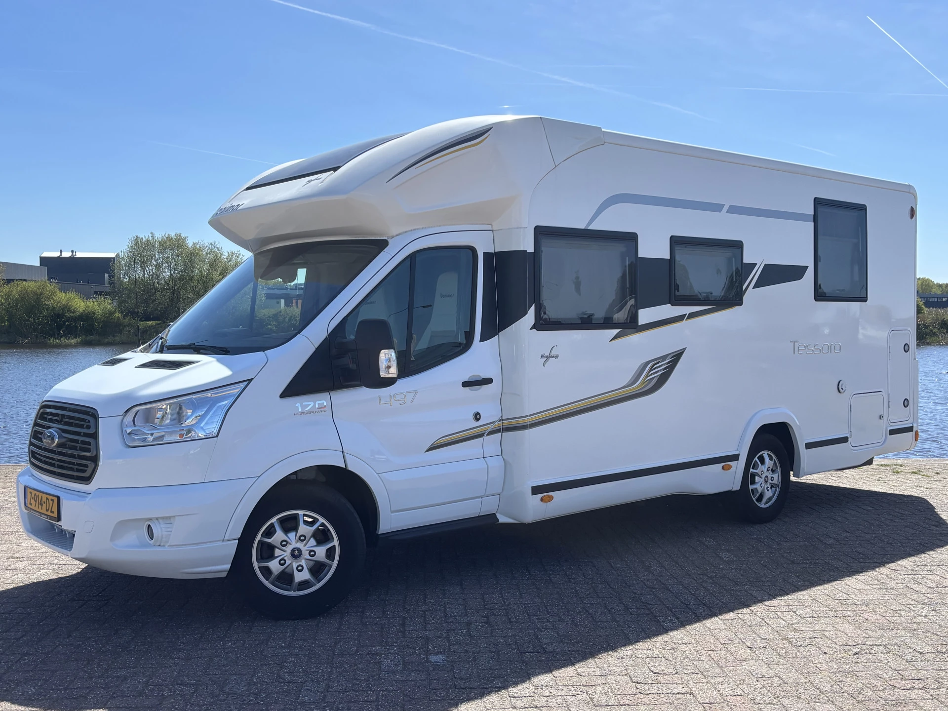 Hoofdafbeelding Benimar TESSORO 497 Automaat / Queensbed / Elektrische Hefbed / Leer / Constructsloten