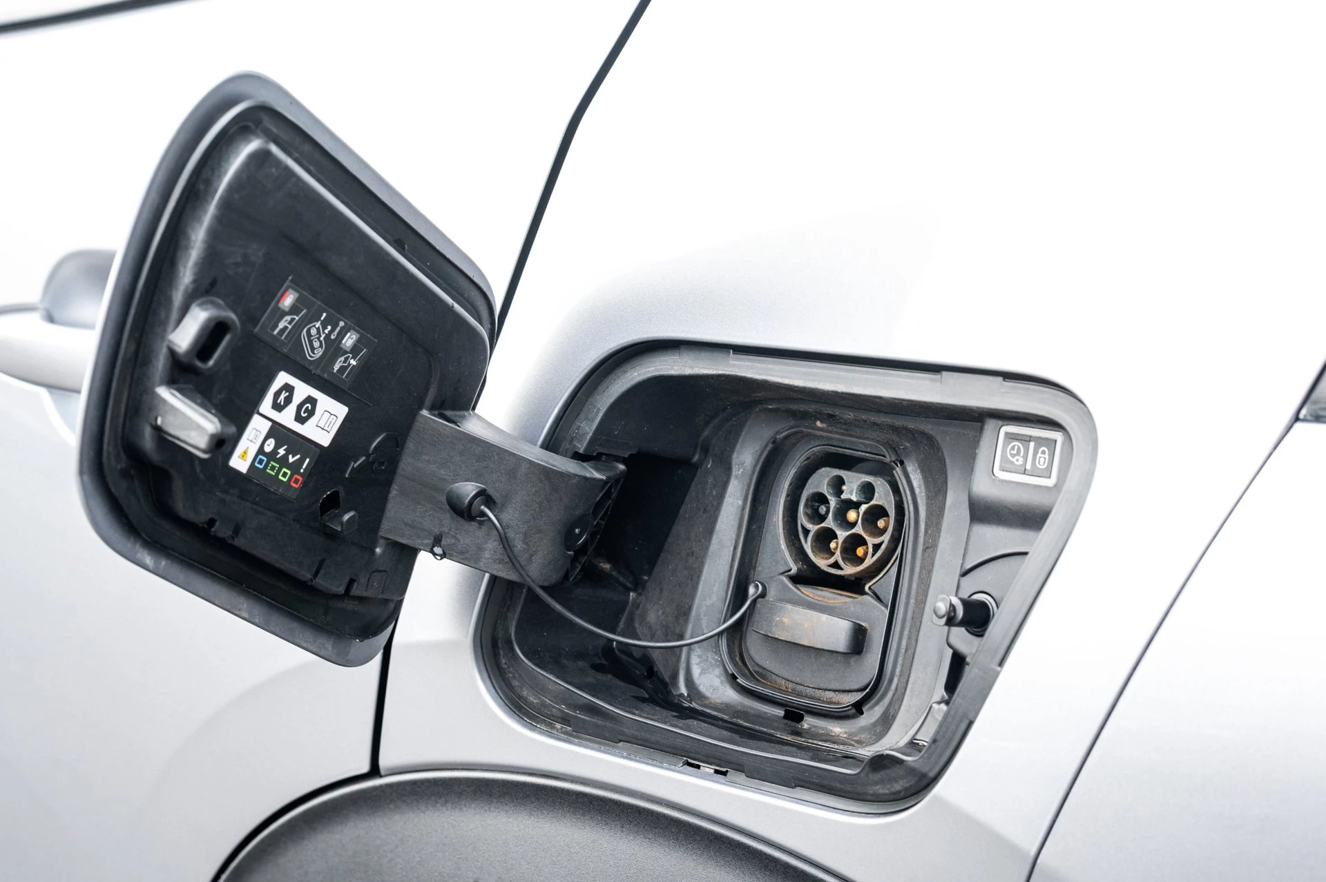 Hoofdafbeelding Peugeot e-2008