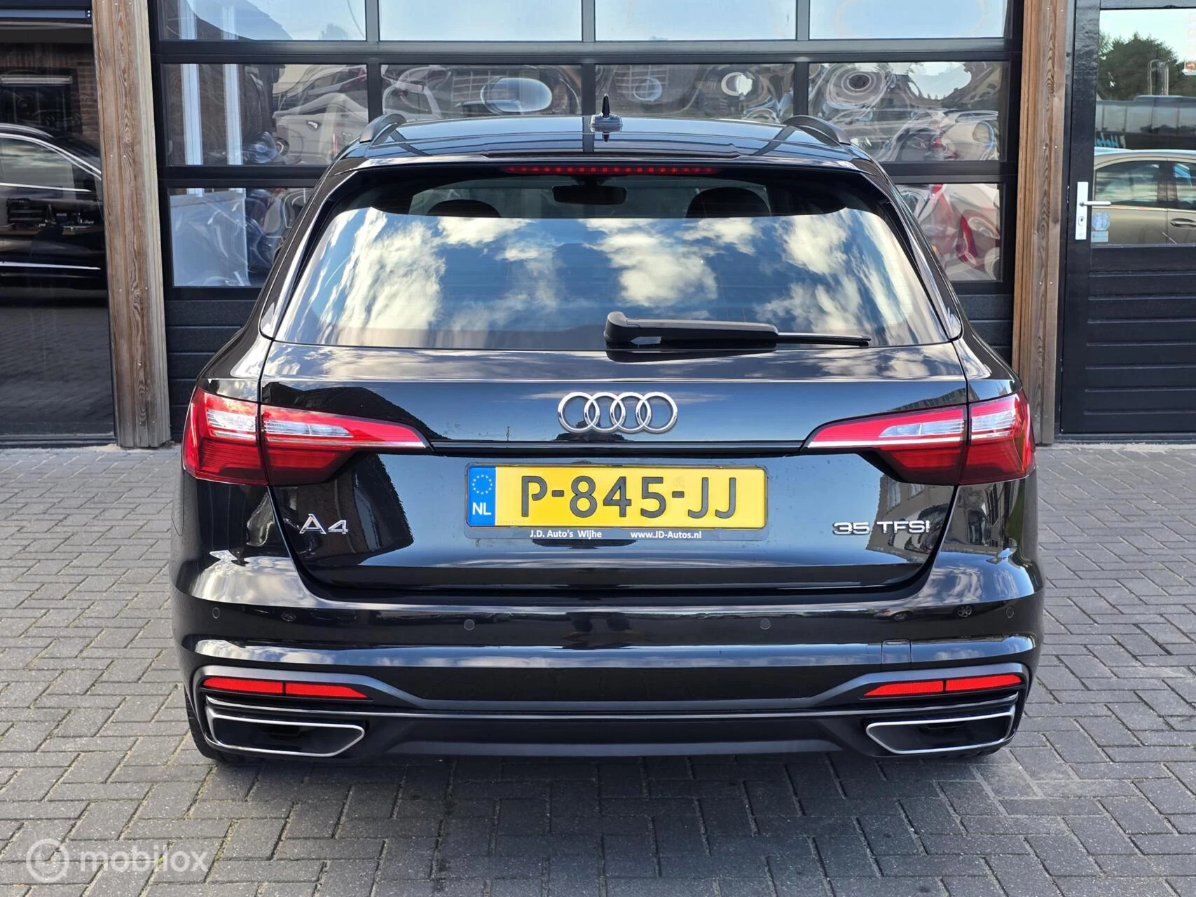 Hoofdafbeelding Audi A4
