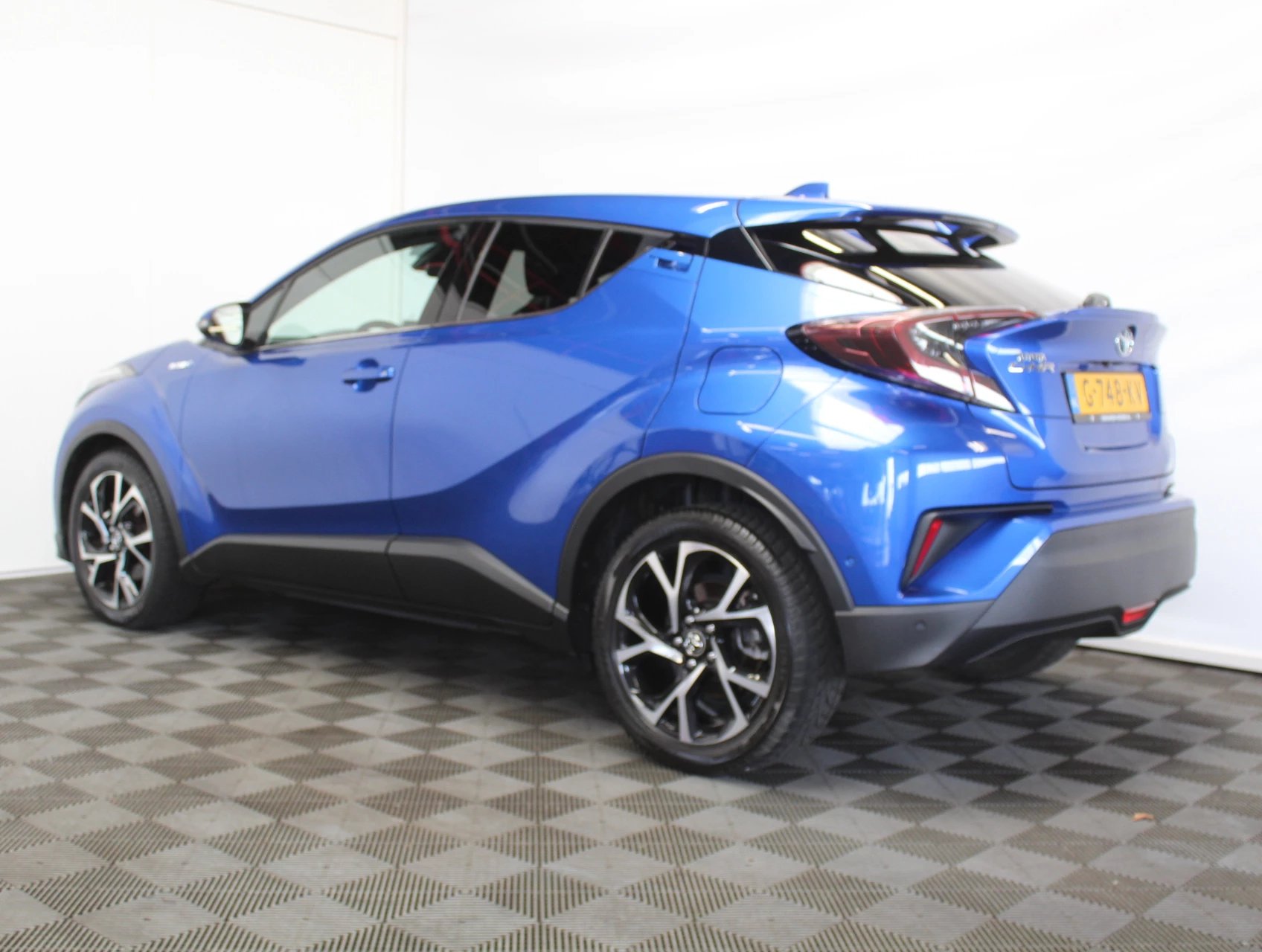 Hoofdafbeelding Toyota C-HR