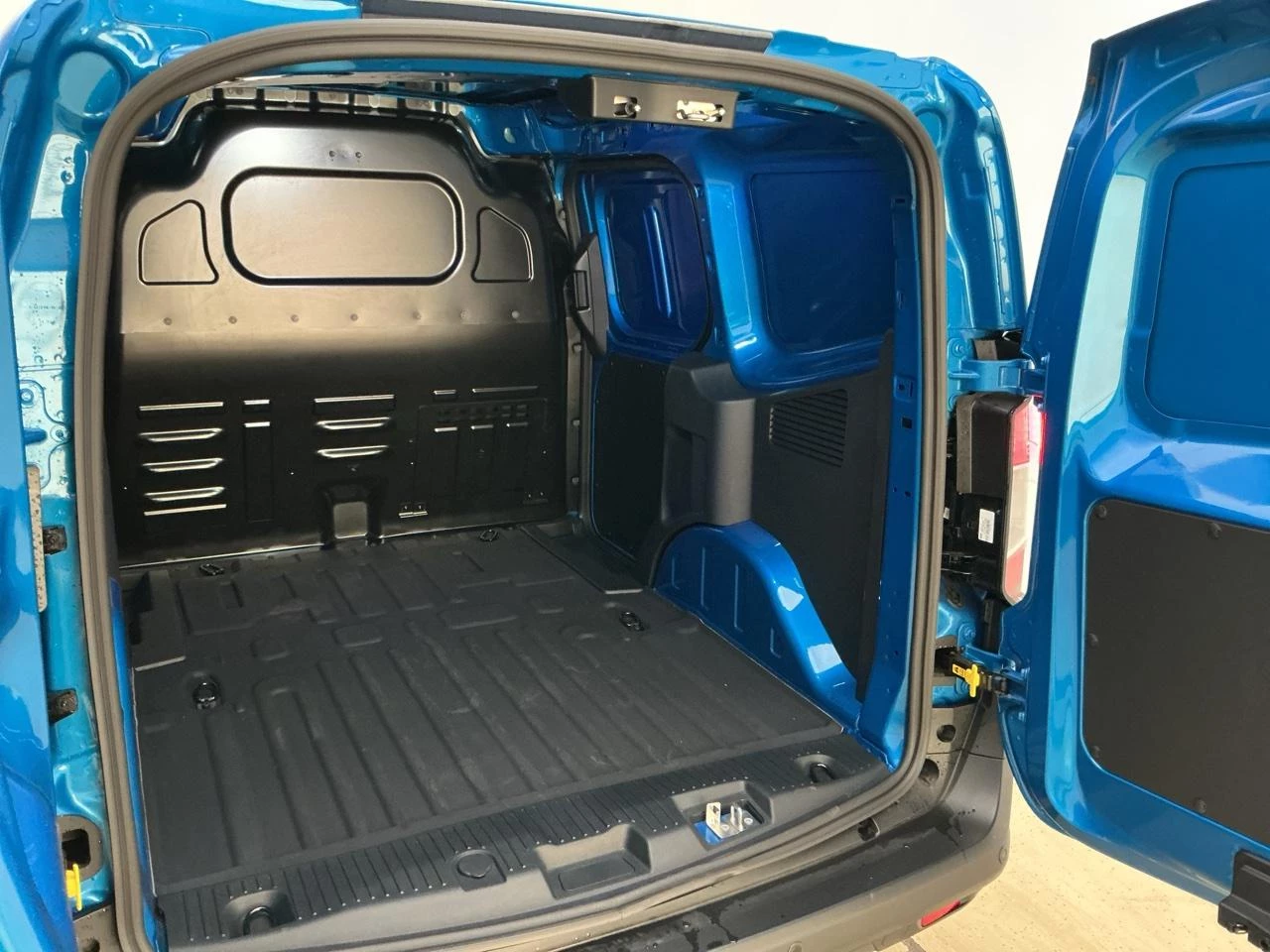 Hoofdafbeelding Ford E-Transit Courier