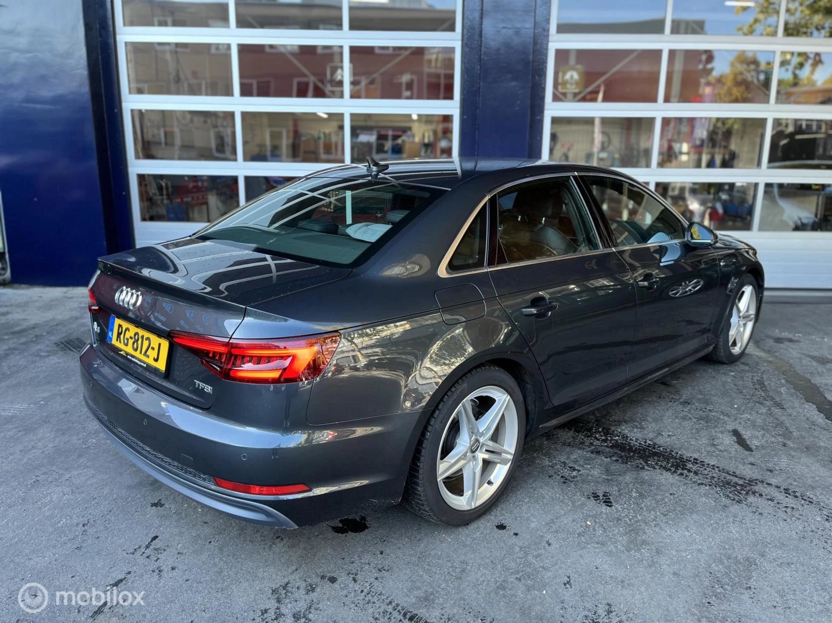 Hoofdafbeelding Audi A4