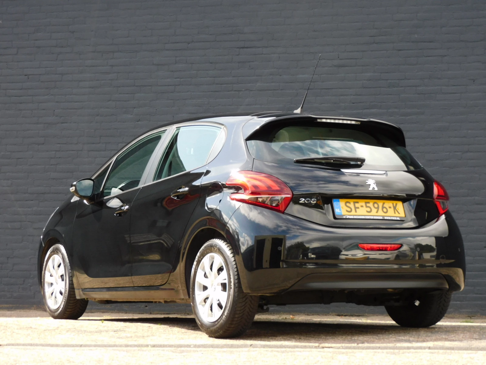 Hoofdafbeelding Peugeot 208