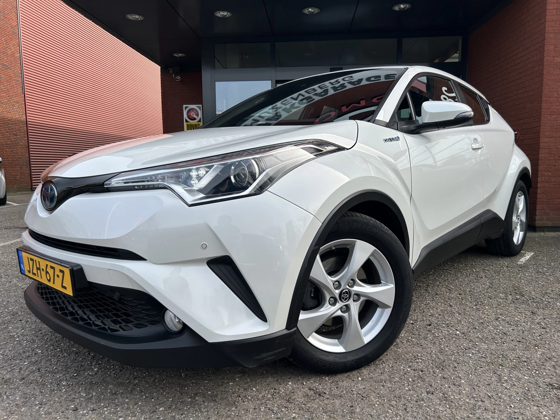 Hoofdafbeelding Toyota C-HR