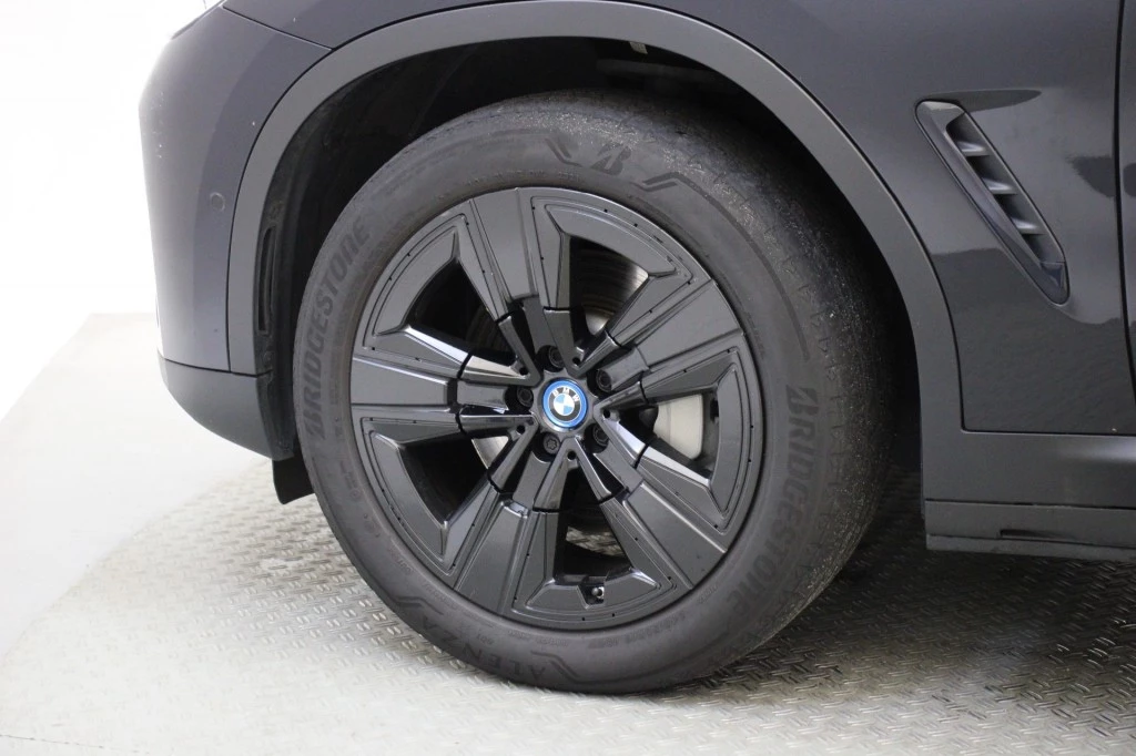 Hoofdafbeelding BMW iX3