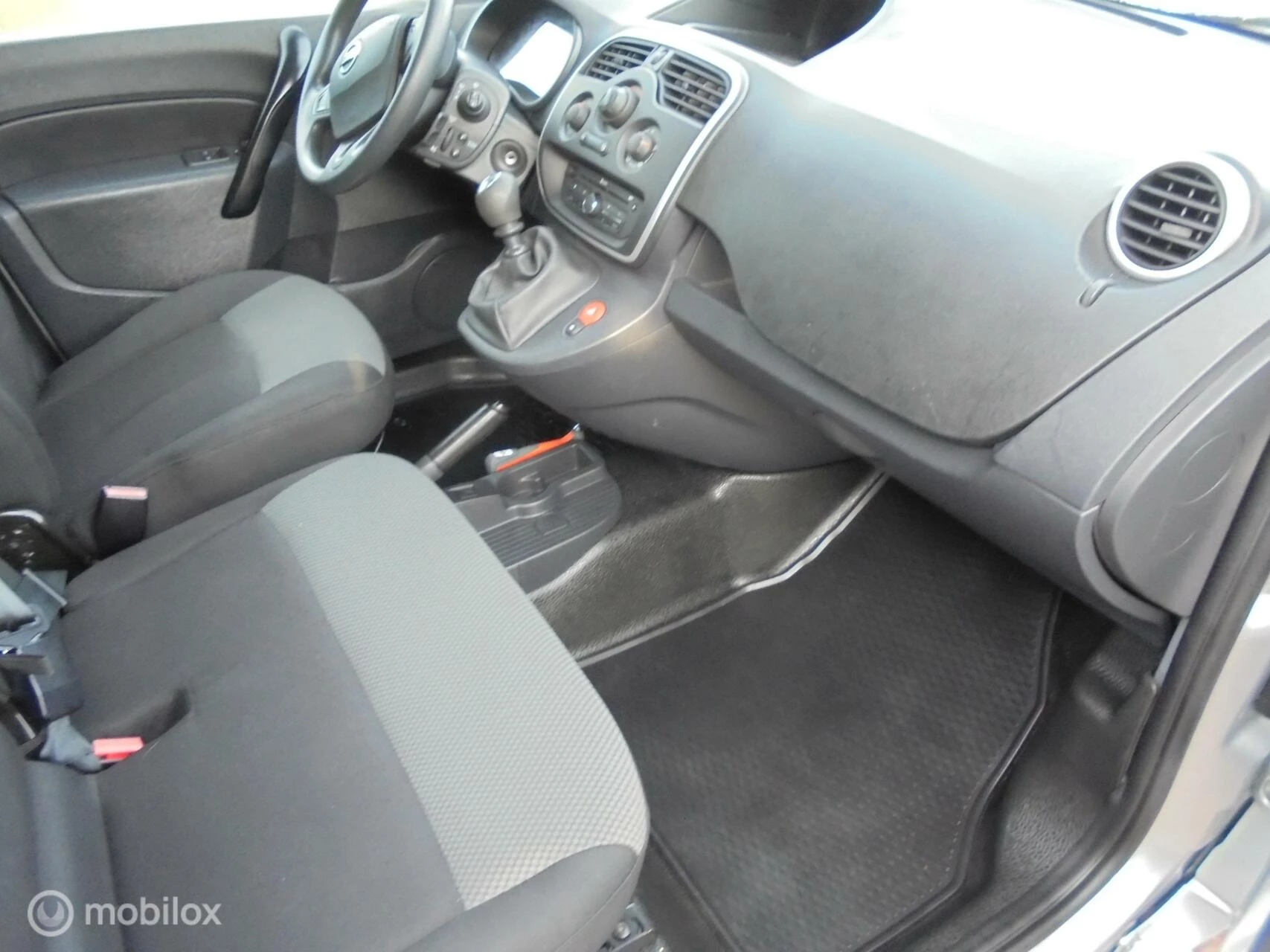 Hoofdafbeelding Nissan NV250