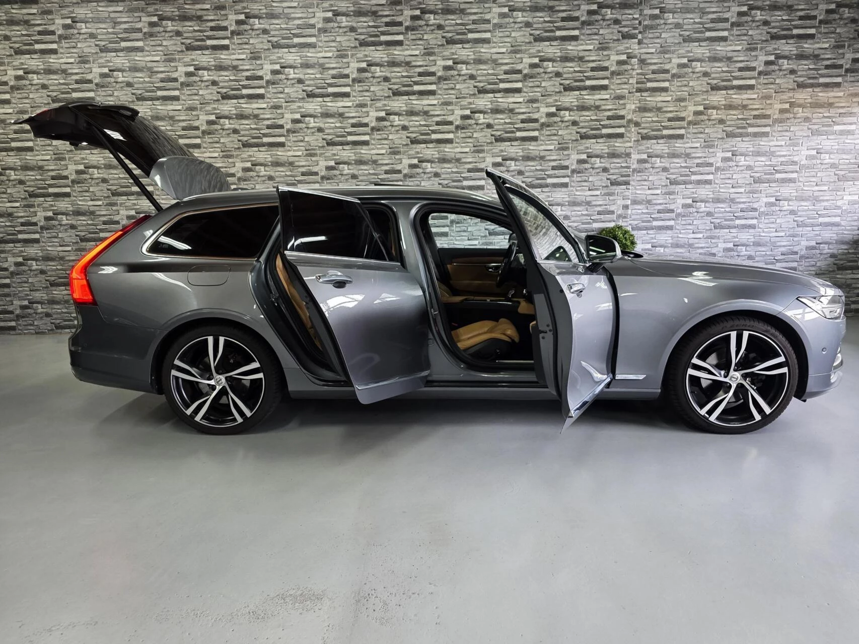 Hoofdafbeelding Volvo V90