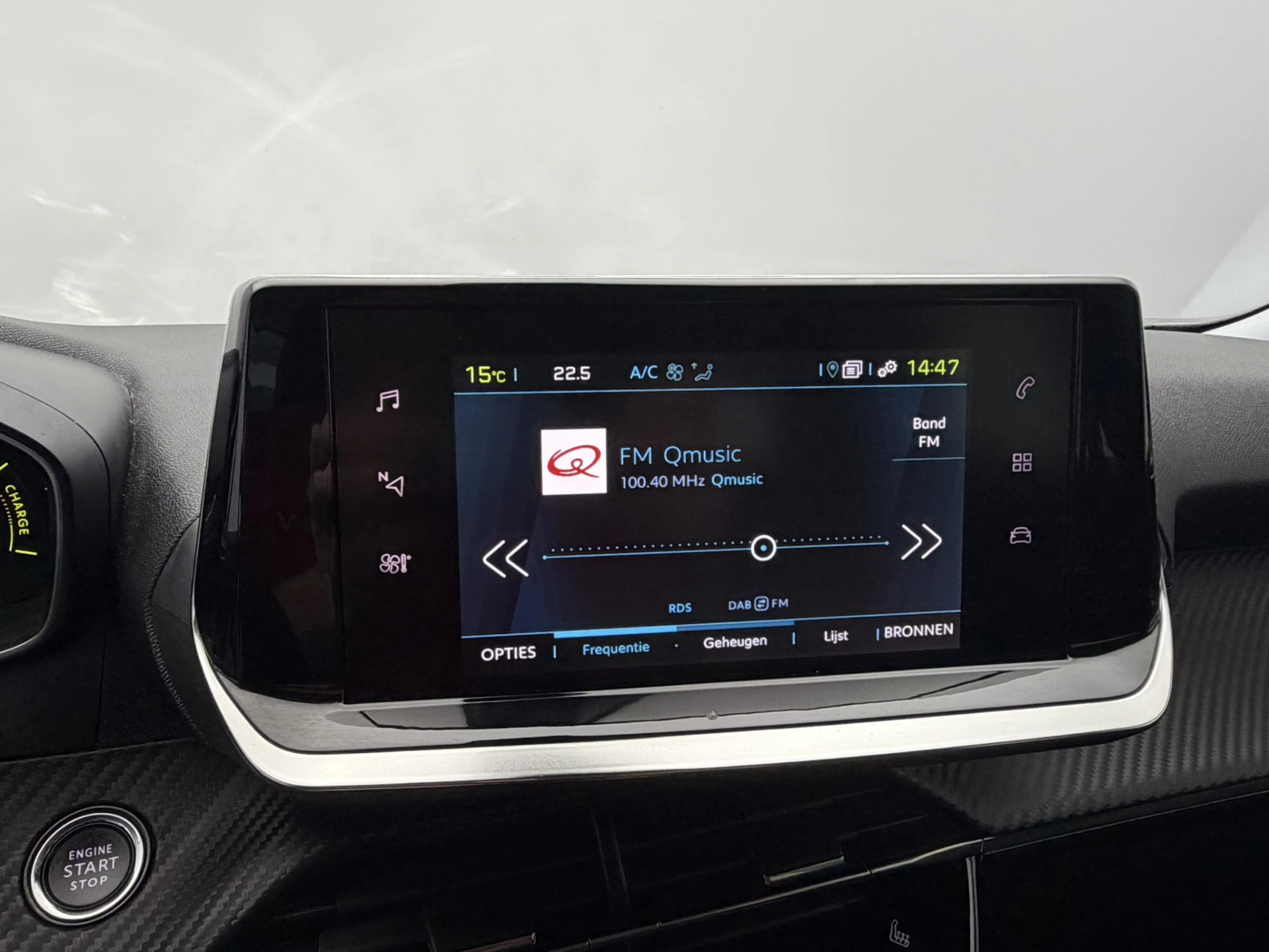 Hoofdafbeelding Peugeot e-2008