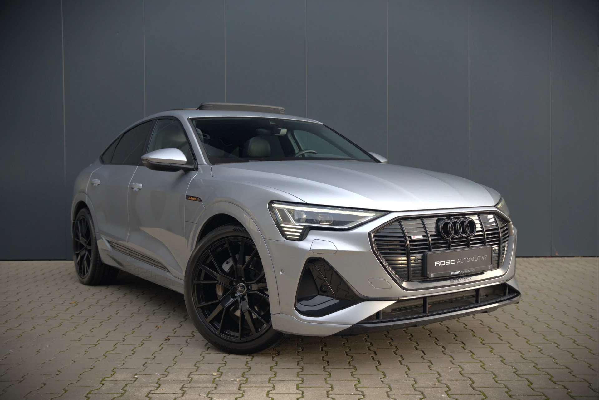 Hoofdafbeelding Audi e-tron