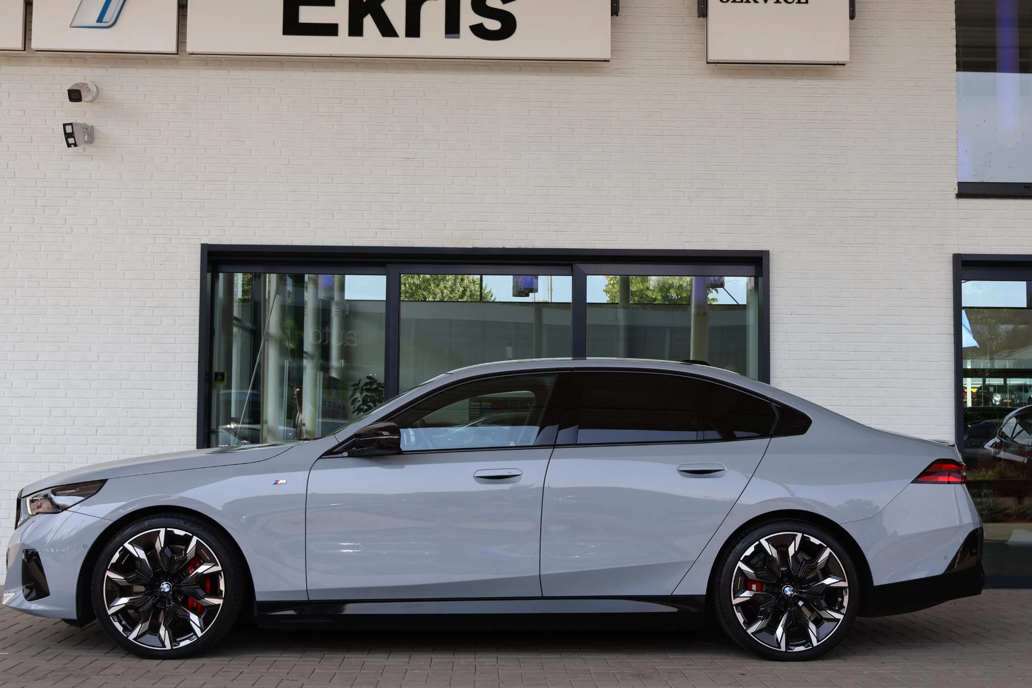 Hoofdafbeelding BMW i5