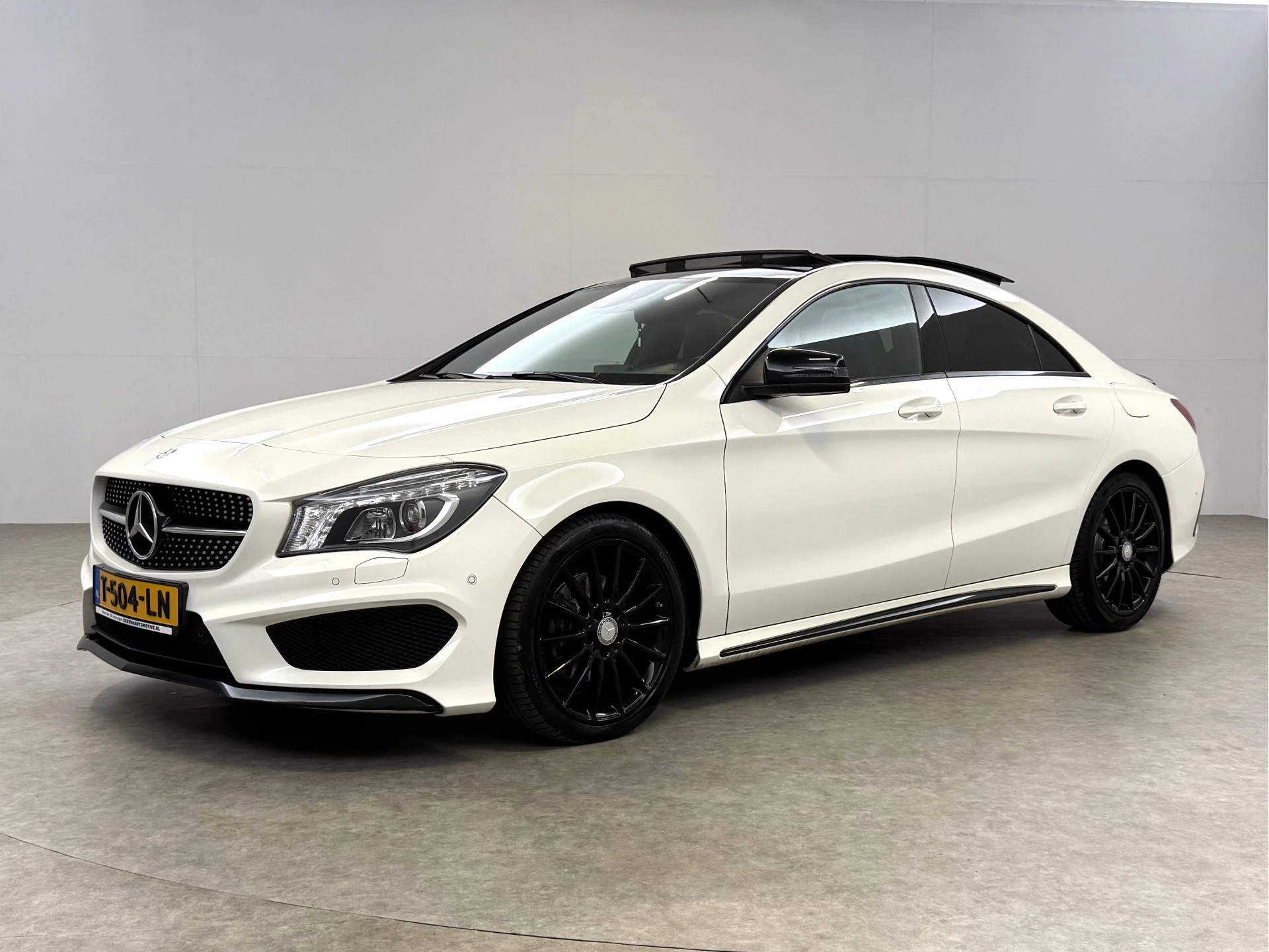 Hoofdafbeelding Mercedes-Benz CLA