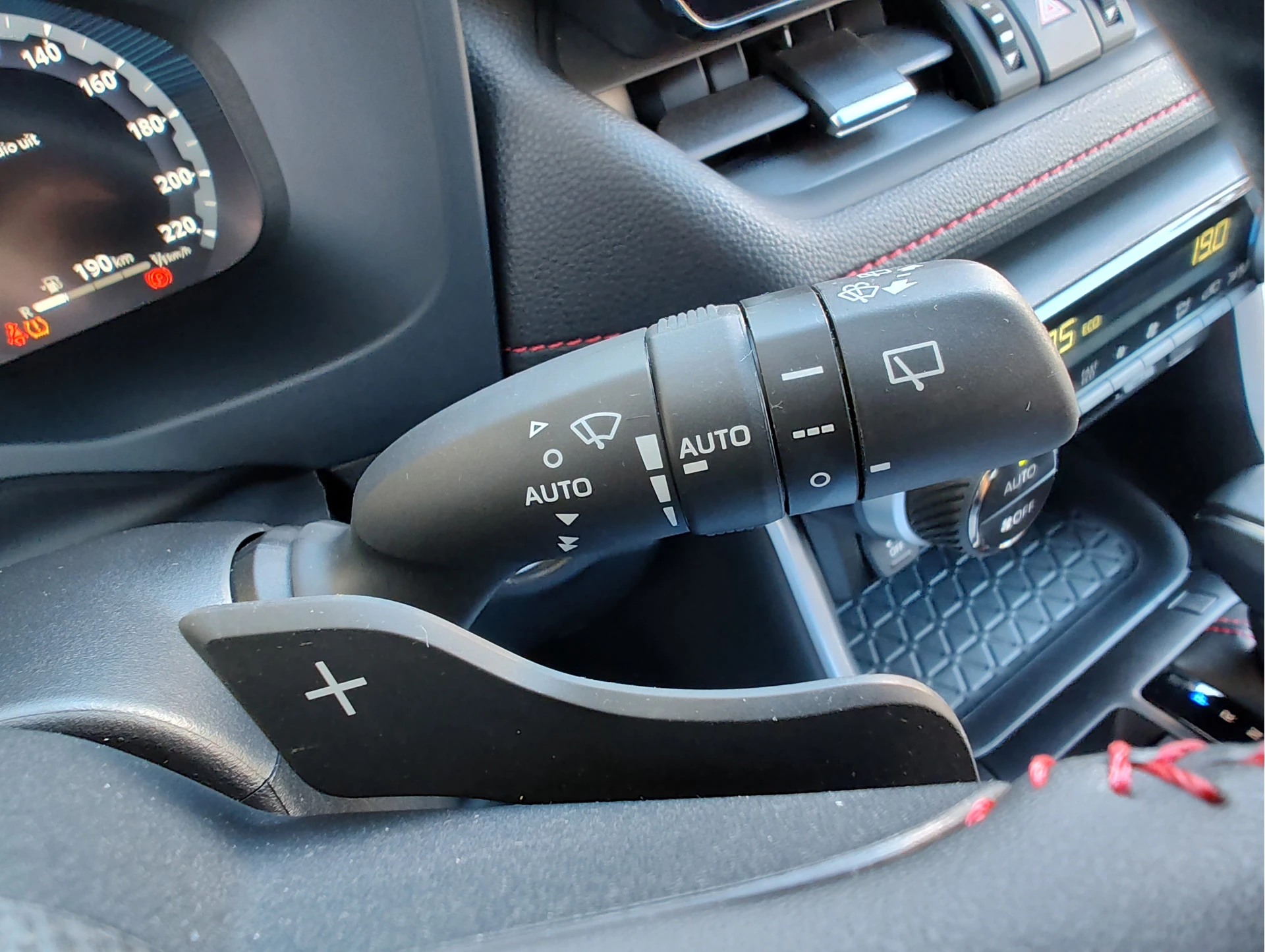 Hoofdafbeelding Suzuki Across