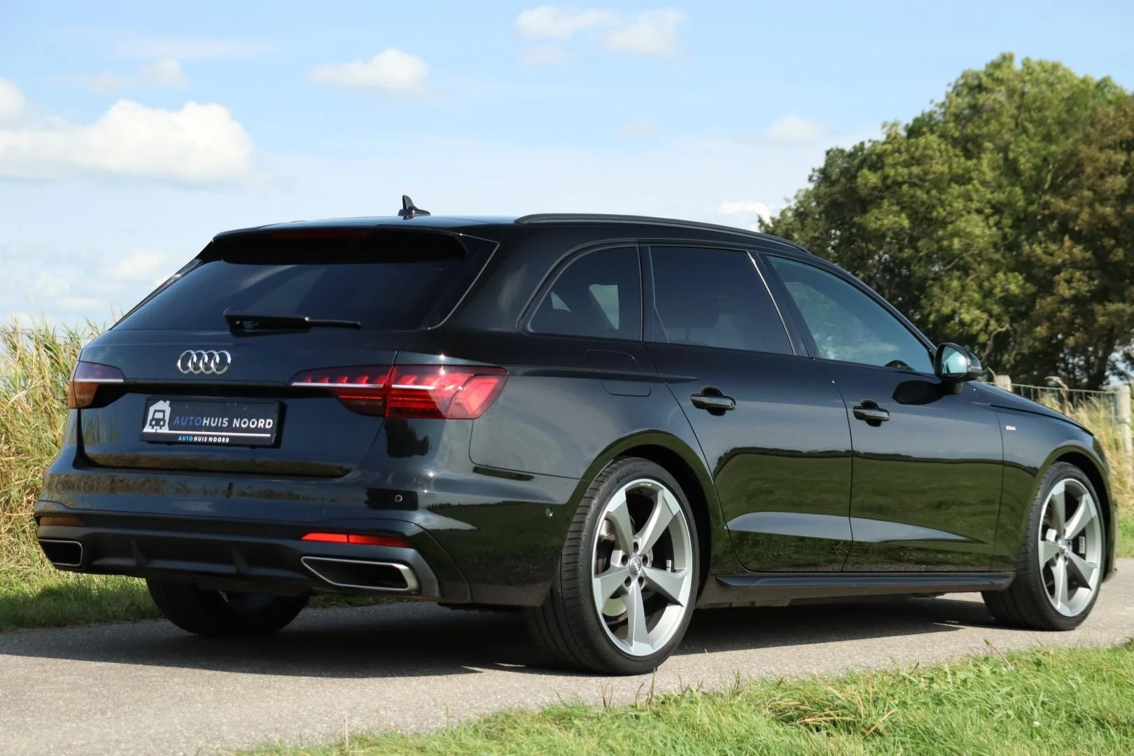 Hoofdafbeelding Audi A4