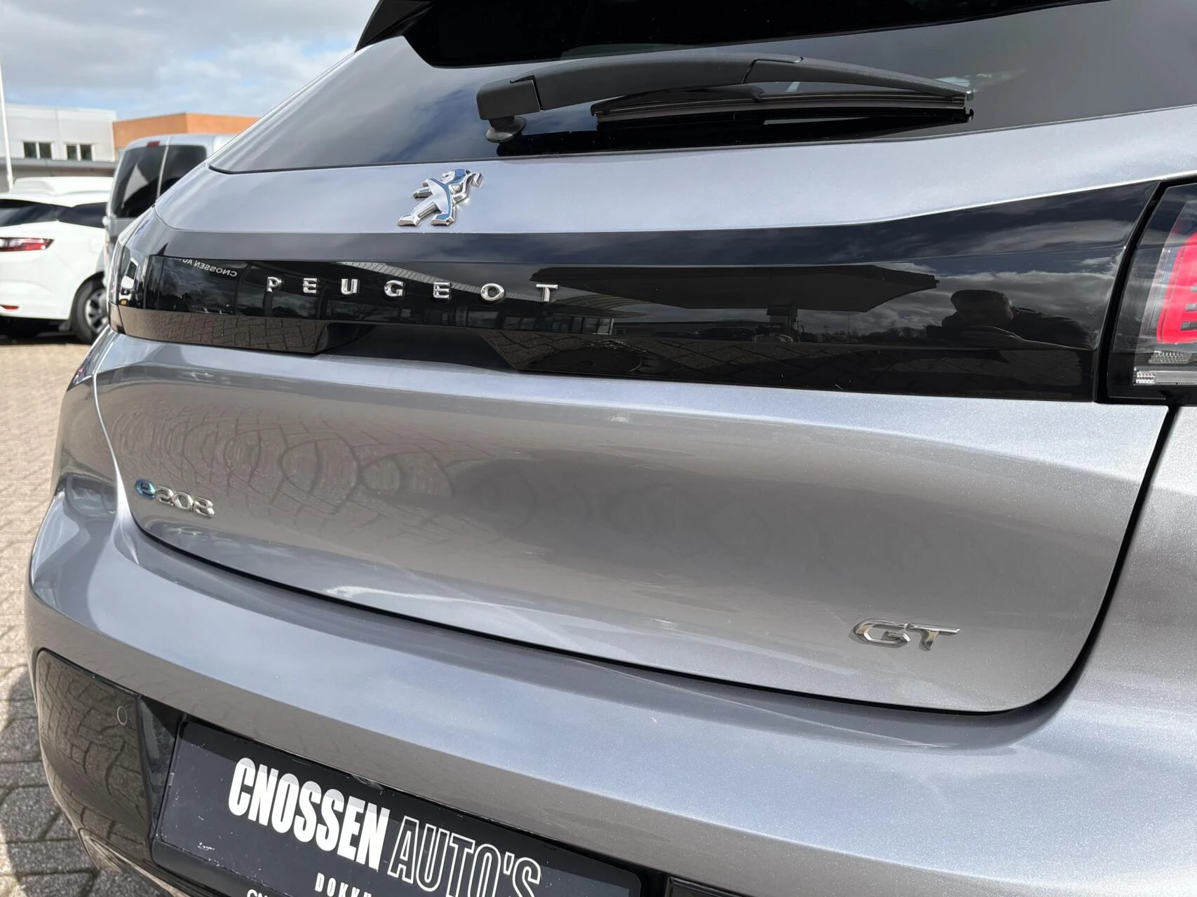 Hoofdafbeelding Peugeot e-208