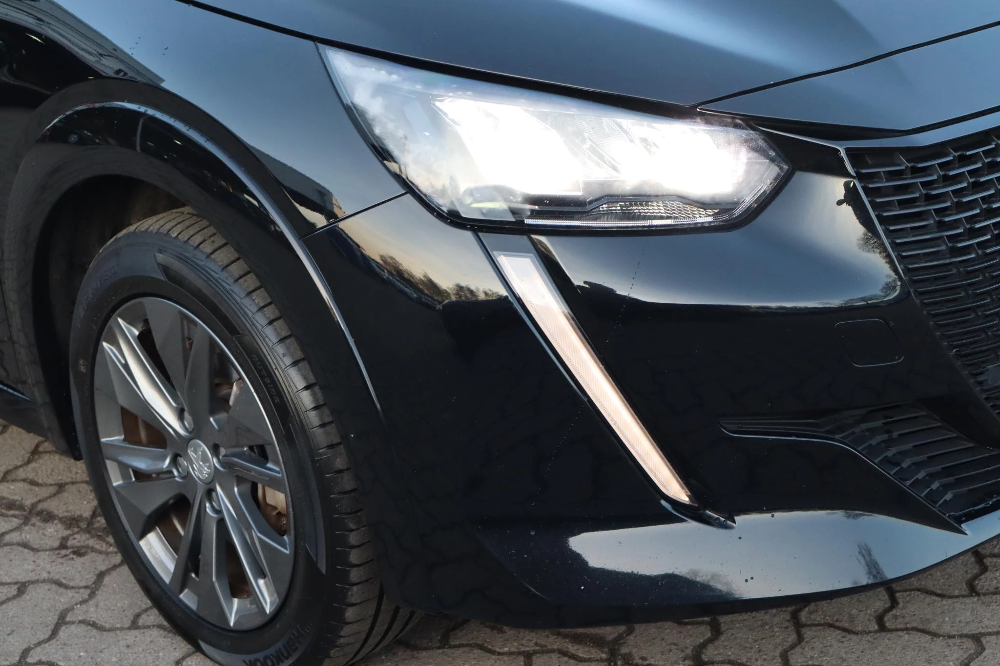 Hoofdafbeelding Peugeot e-208