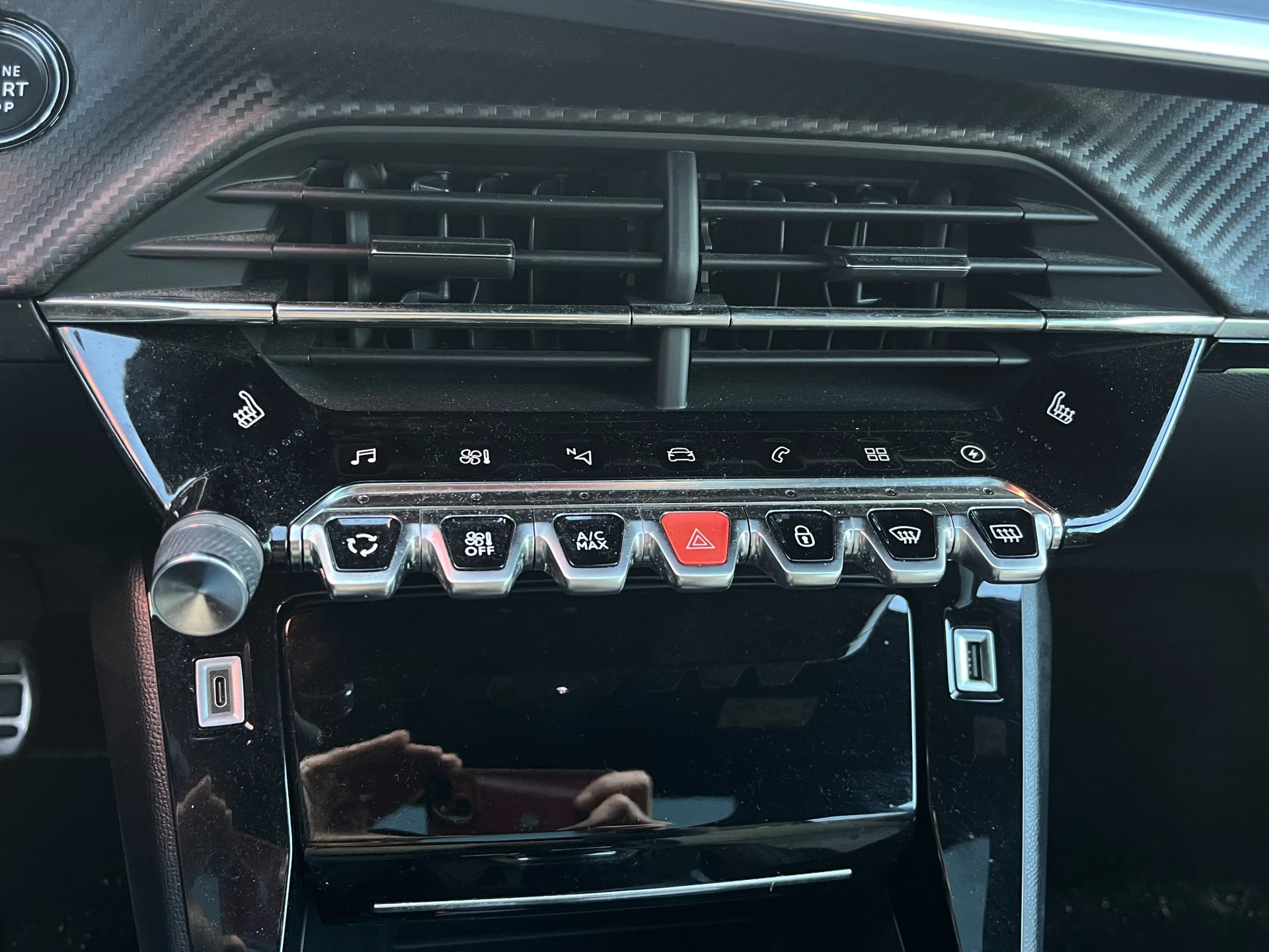 Hoofdafbeelding Peugeot e-2008