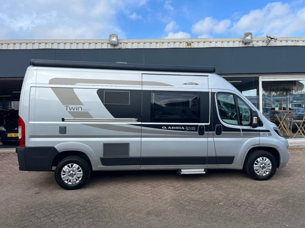 Hoofdafbeelding Adria Twin 600spt 50 Years Edition