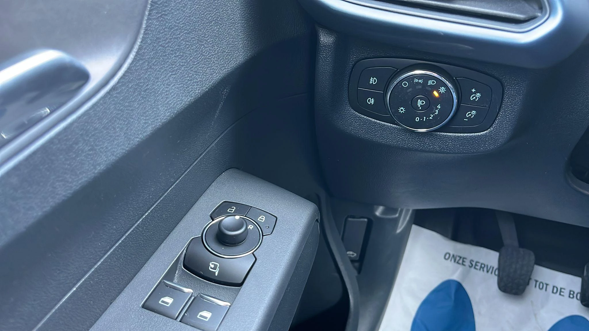 Hoofdafbeelding Ford Transit Courier
