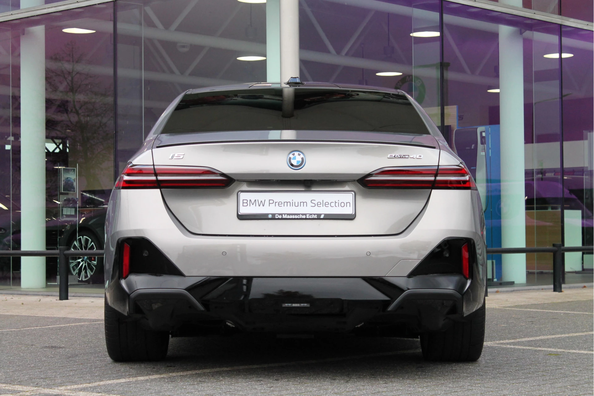 Hoofdafbeelding BMW i5