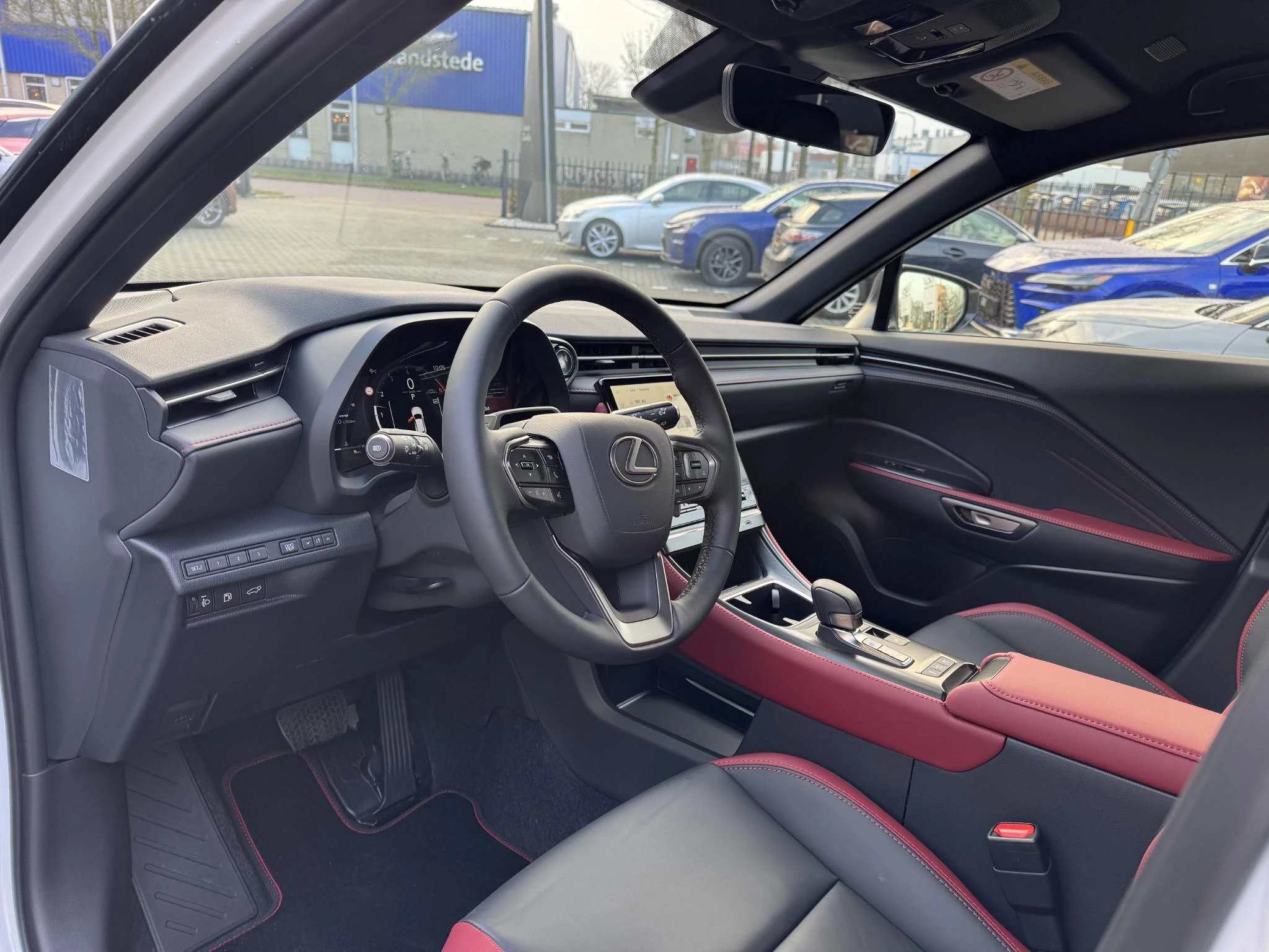 Hoofdafbeelding Lexus LBX