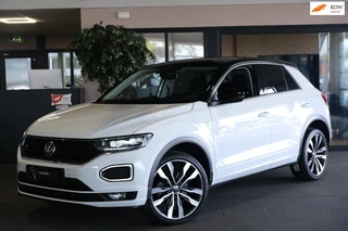 Hoofdafbeelding Volkswagen T-Roc Volkswagen T-Roc 1.5 TSI DSG R-Line Virtual Navi Led Trekhaak Acc Dcc Pdc