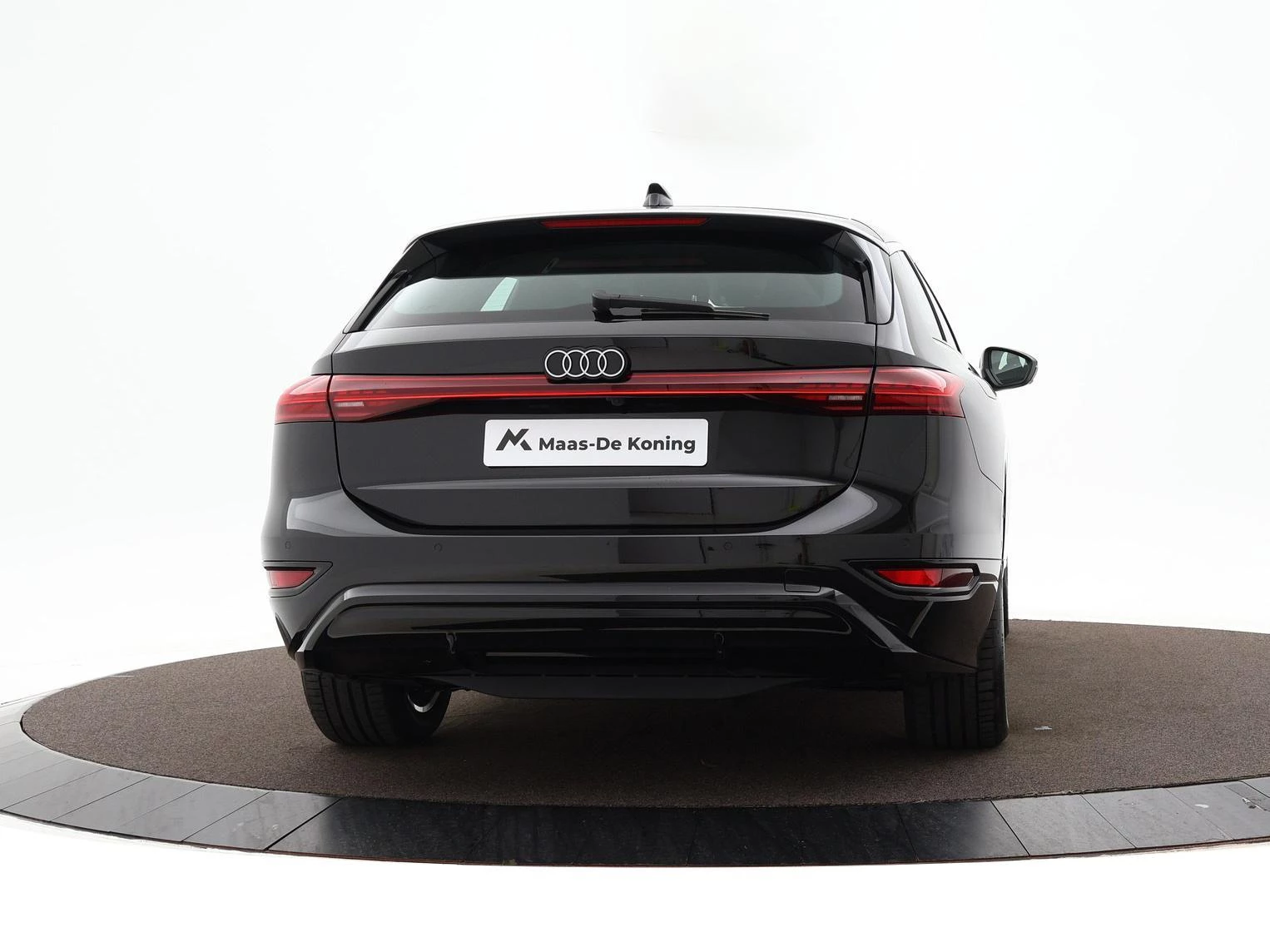 Hoofdafbeelding Audi A6 Avant e-tron