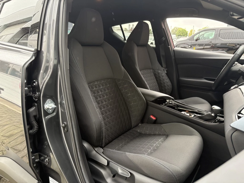 Hoofdafbeelding Toyota C-HR