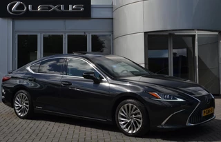 Lexus ES 300h Preference Line Business NL-AUTO STOELVERW STUURVERW DAB+ BLIND-SPOT SCHUIFDAK NAVI CARPLAY