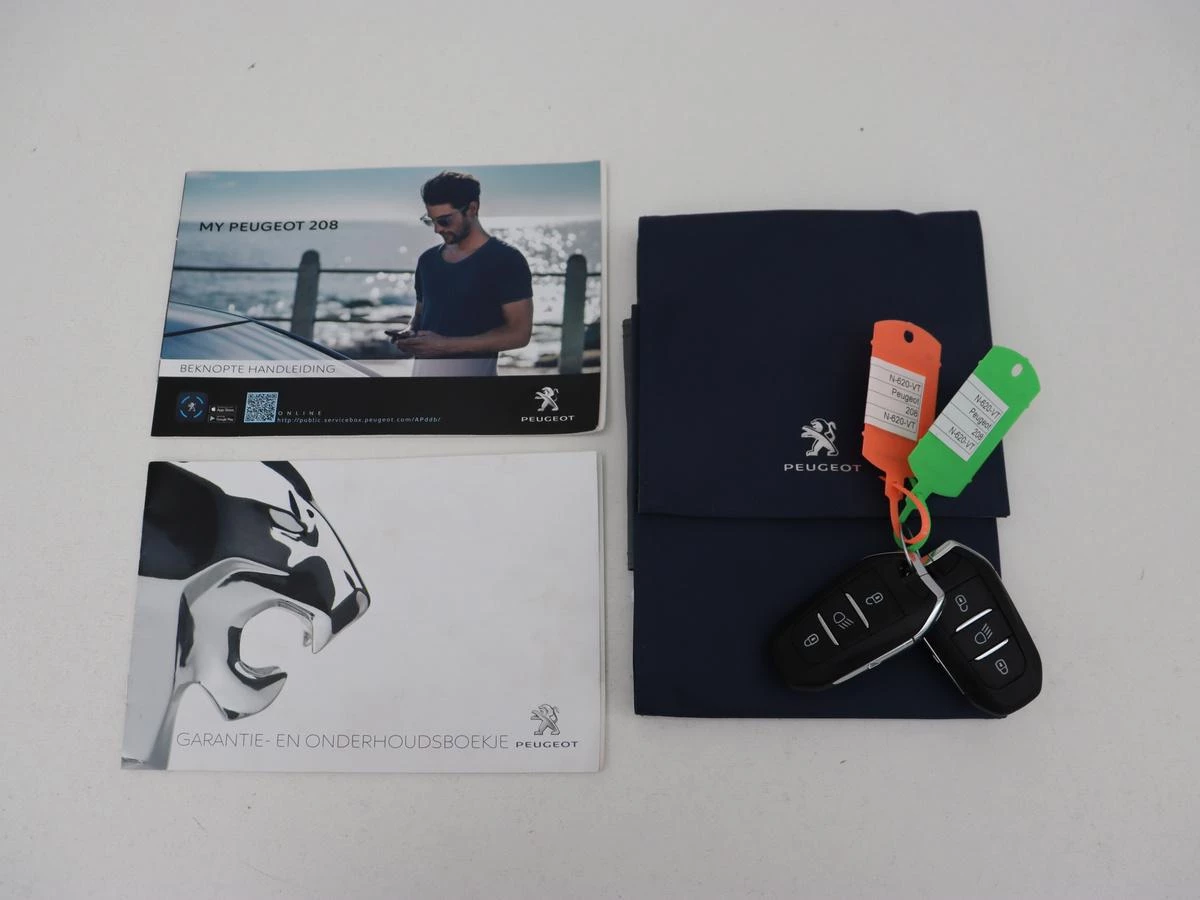 Hoofdafbeelding Peugeot e-208