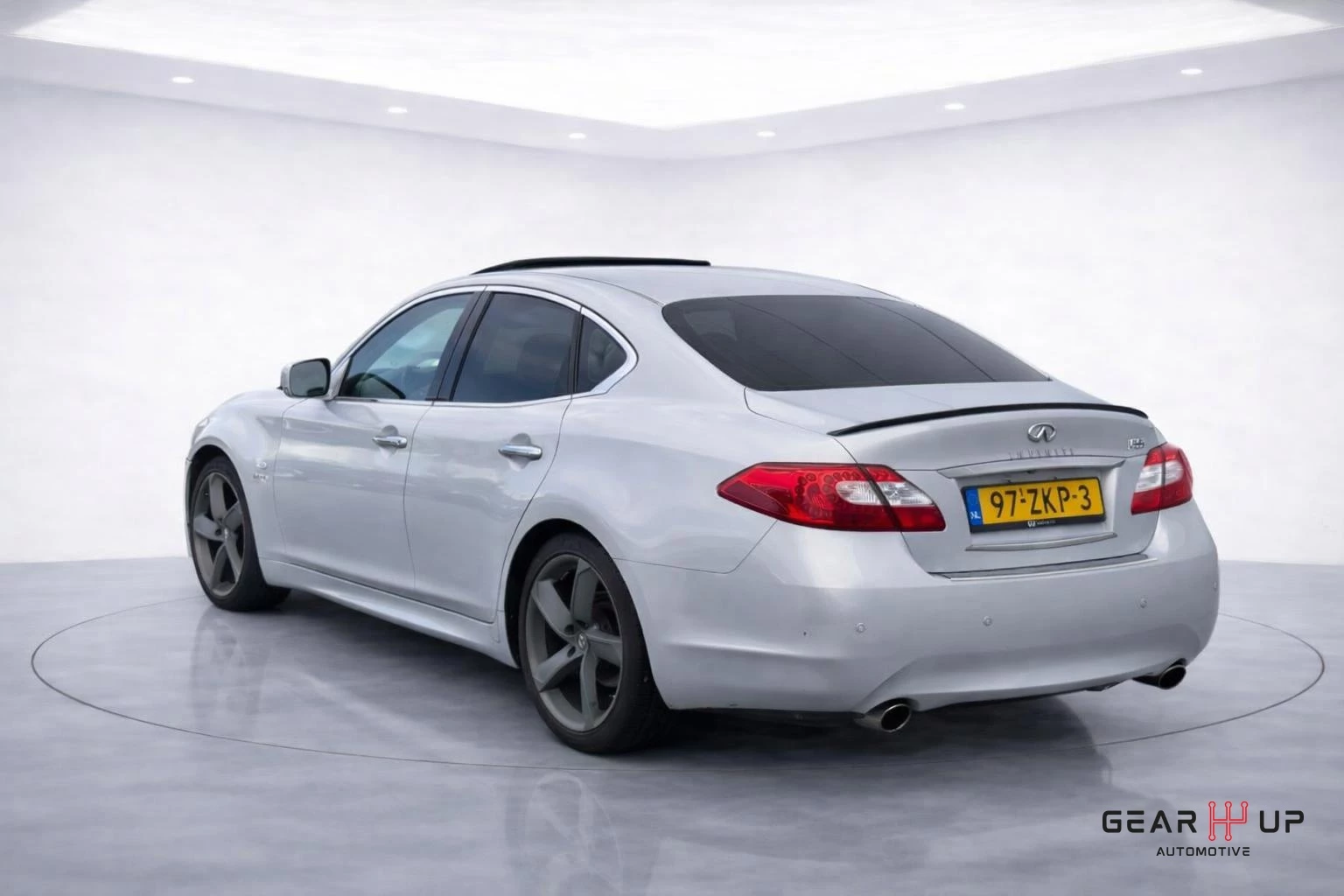 Hoofdafbeelding Infiniti M