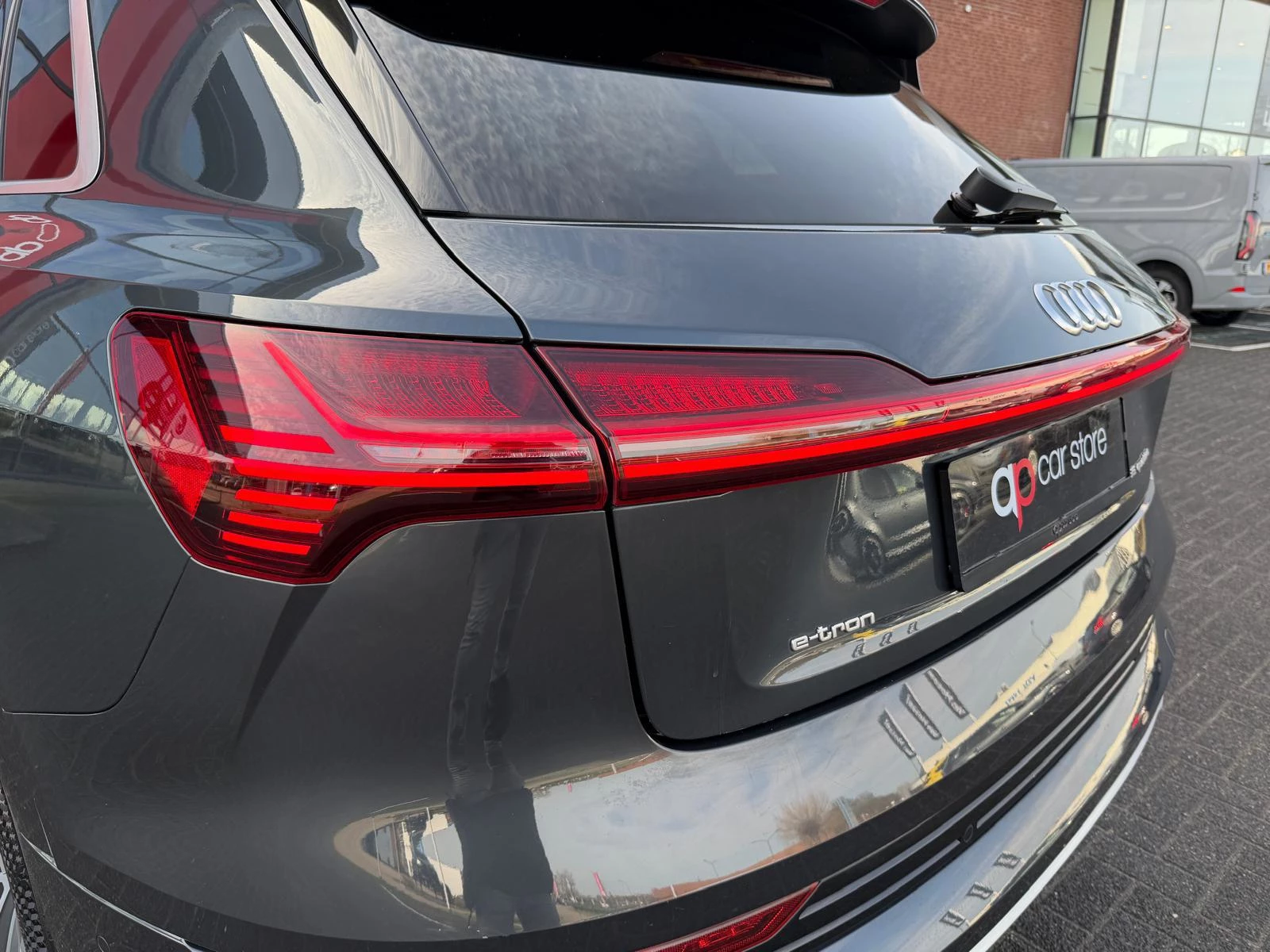 Hoofdafbeelding Audi e-tron