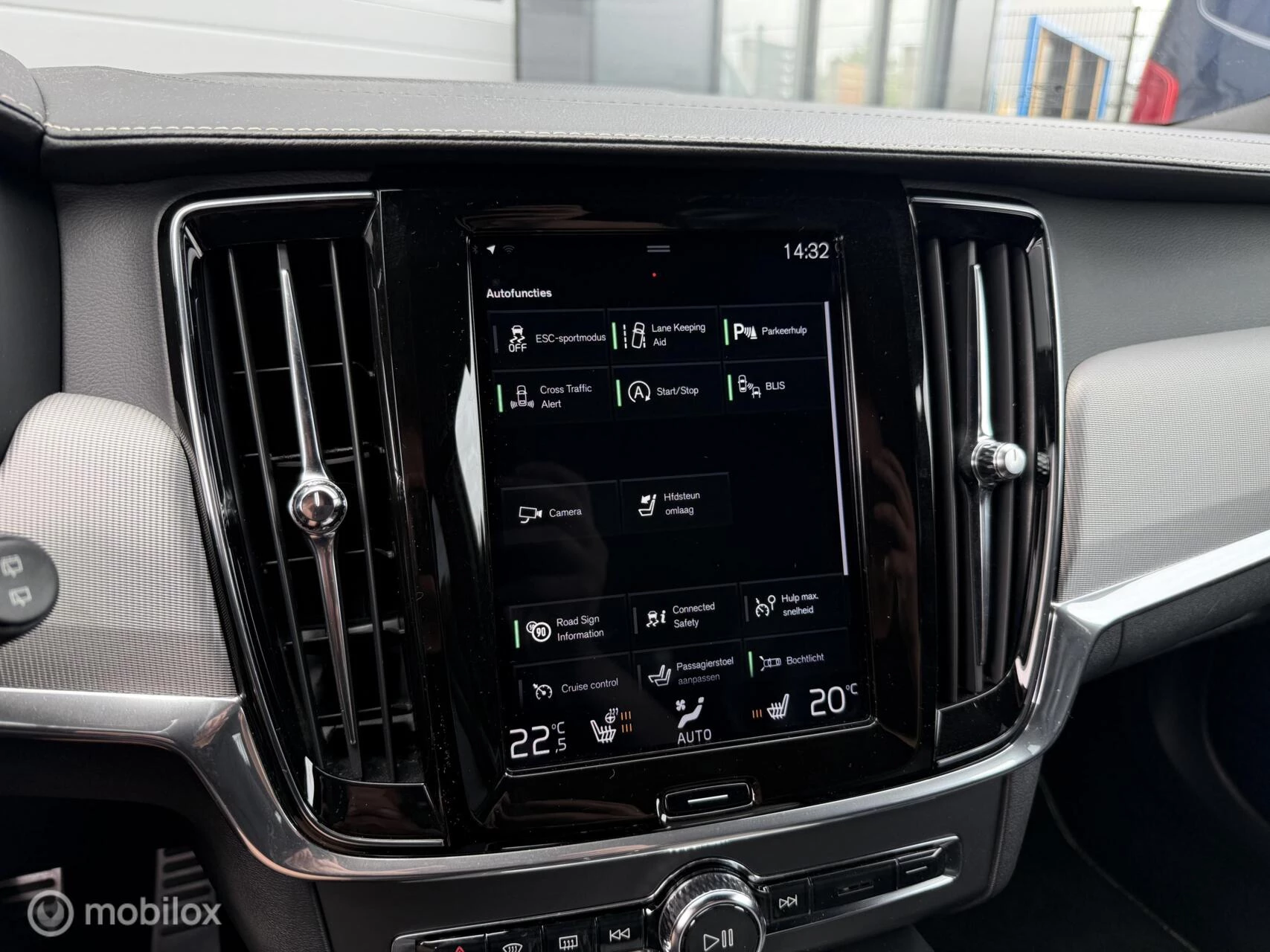 Hoofdafbeelding Volvo V90