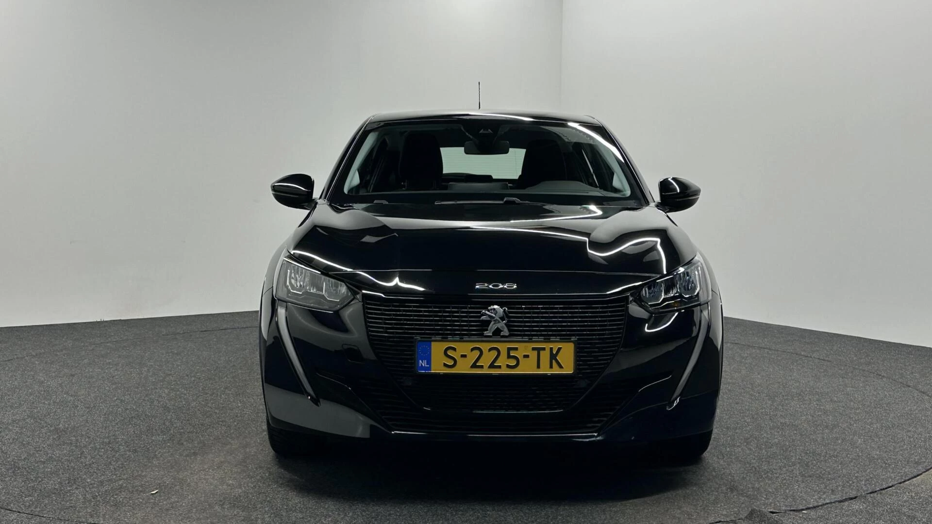 Hoofdafbeelding Peugeot e-208