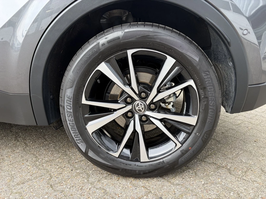 Hoofdafbeelding Toyota C-HR
