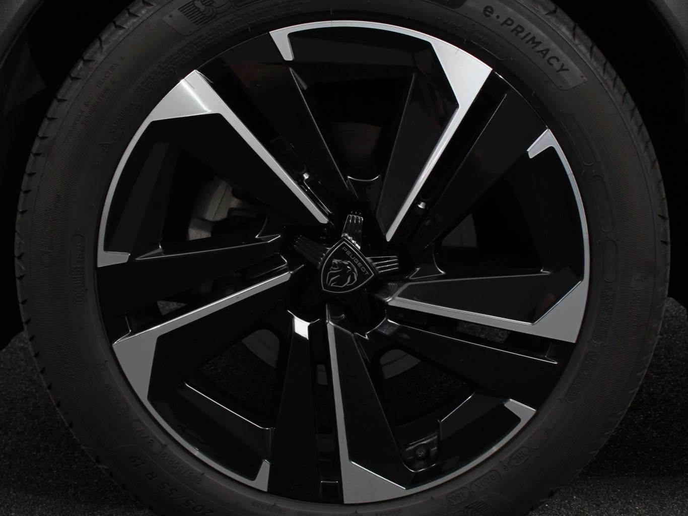 Hoofdafbeelding Peugeot 408