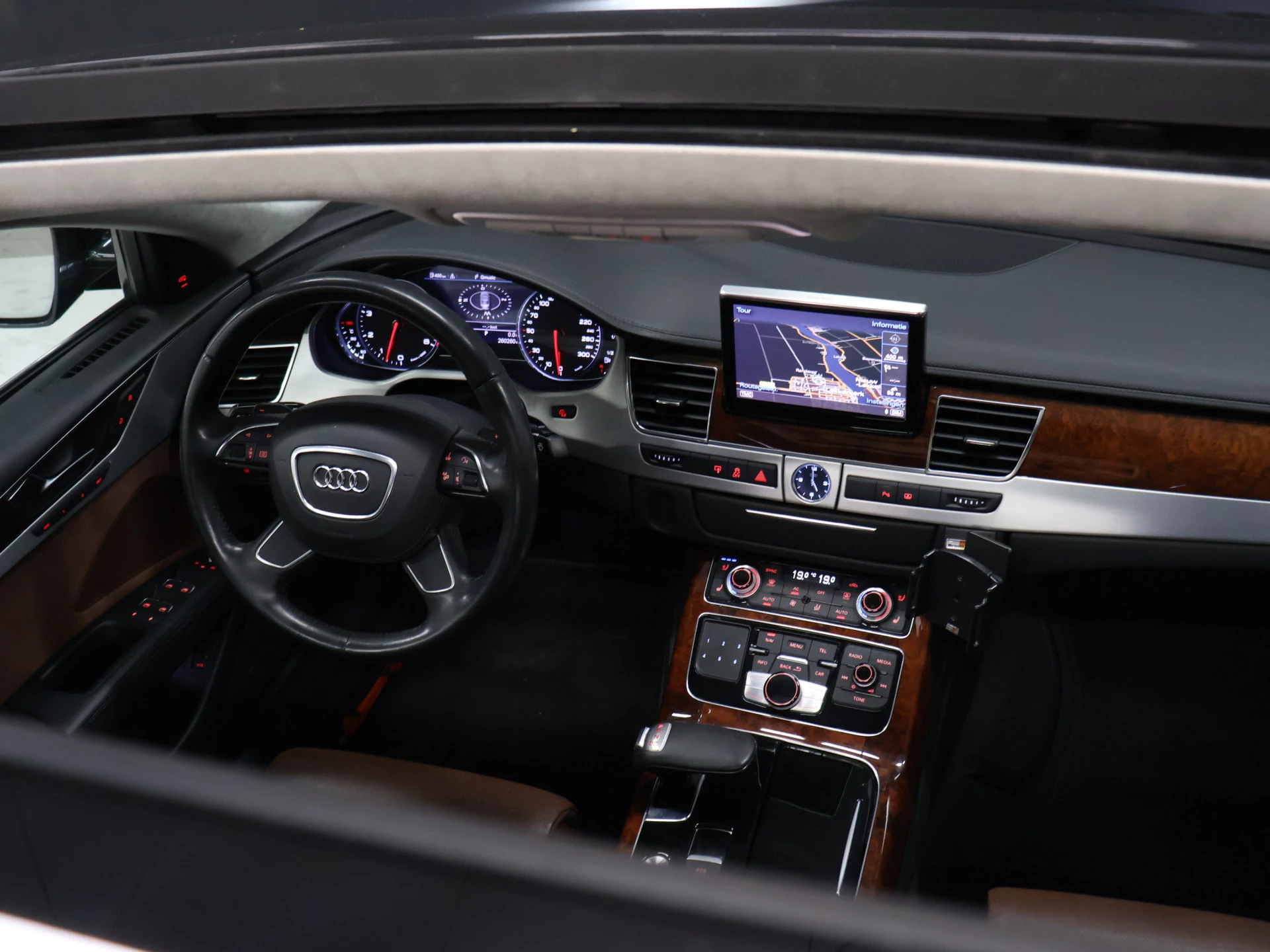 Hoofdafbeelding Audi A8