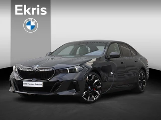 BMW 5-serie Sedan 530e | M Sportpakket Pro | Individual Lak | Panodak | Trekhaak | Head-Up | Bowers & Wilkins | Driving Assistant Plus | Parking Assistant Plus | Stoelventilatie | 21'' LMV