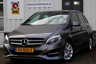 Mercedes-Benz B-Klasse 180 Ambition Automaat*NL-Auto*Perfect Onderh.*Trekhaak/Sportstoelen/Stoelverw./Camera/LED/Navi/Sfeer/Climate-Control/Cruise-Control/Parkeersens.V+A/16 inch LM*