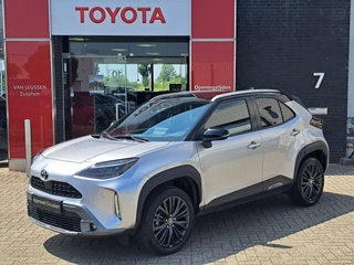 Toyota Yaris Cross 1.5 Hybrid Adventure ELEK. ACHTERKLEP STUUR- STOEL- EN VOORRUITVERWARMING HEAD-UP DISPLAY