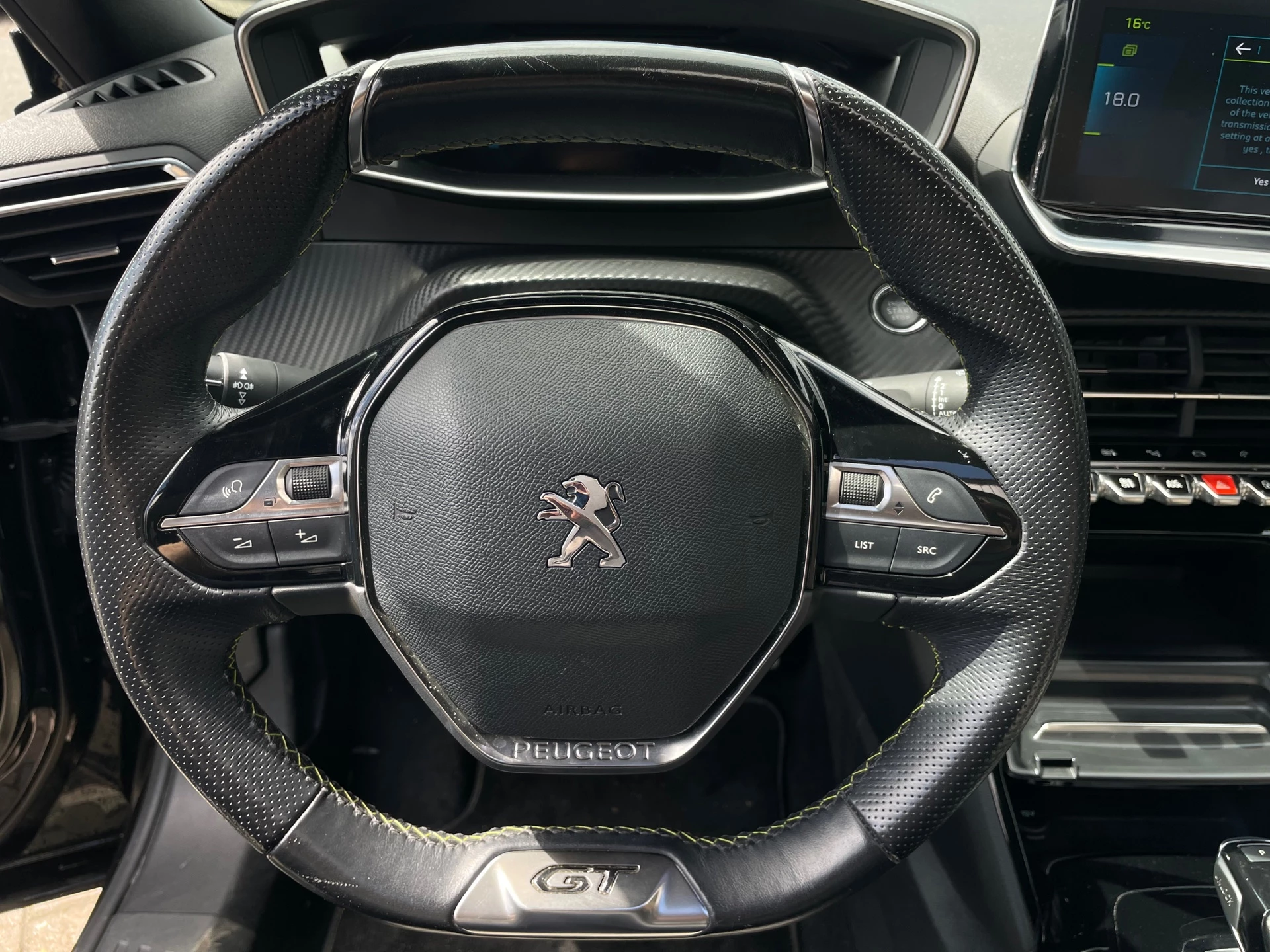 Hoofdafbeelding Peugeot e-2008