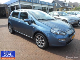 Hoofdafbeelding Fiat Punto Fiat Punto TwinAir Turbo 100 Sempre 5d +TREKHAAK+METALLIC LAK+ECC+CRUISE CONTROL