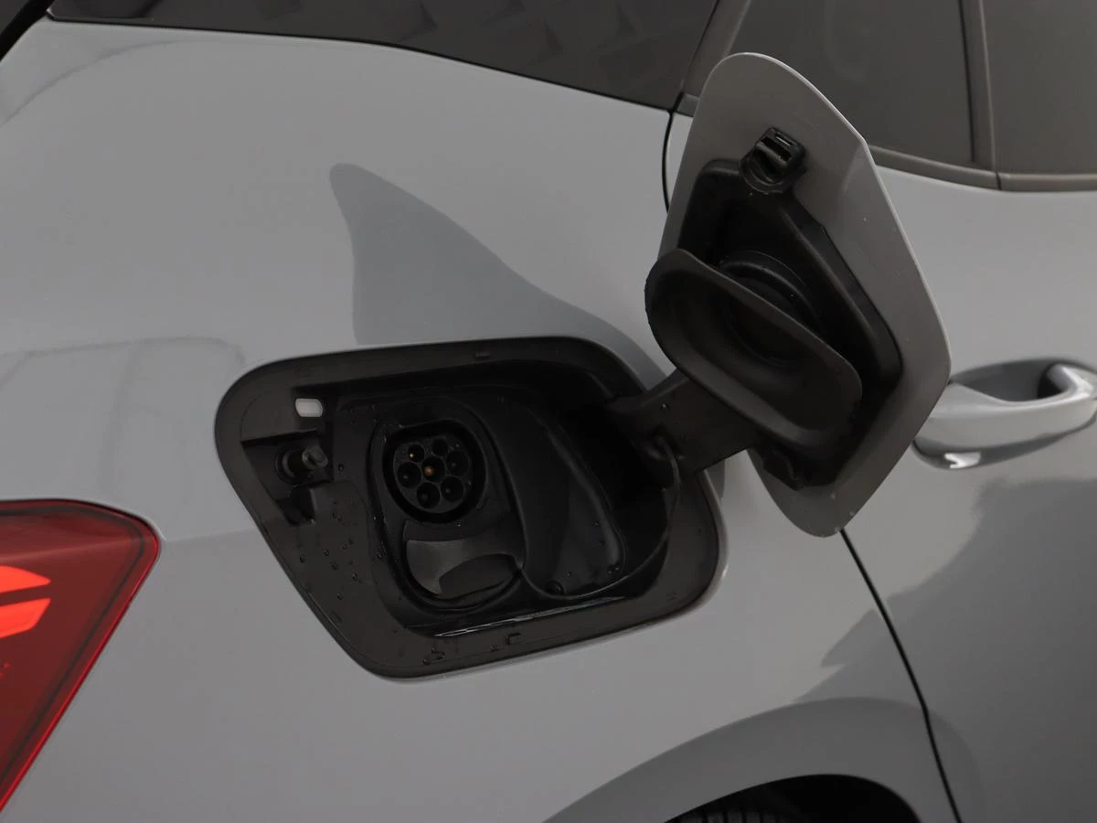 Hoofdafbeelding CUPRA Born