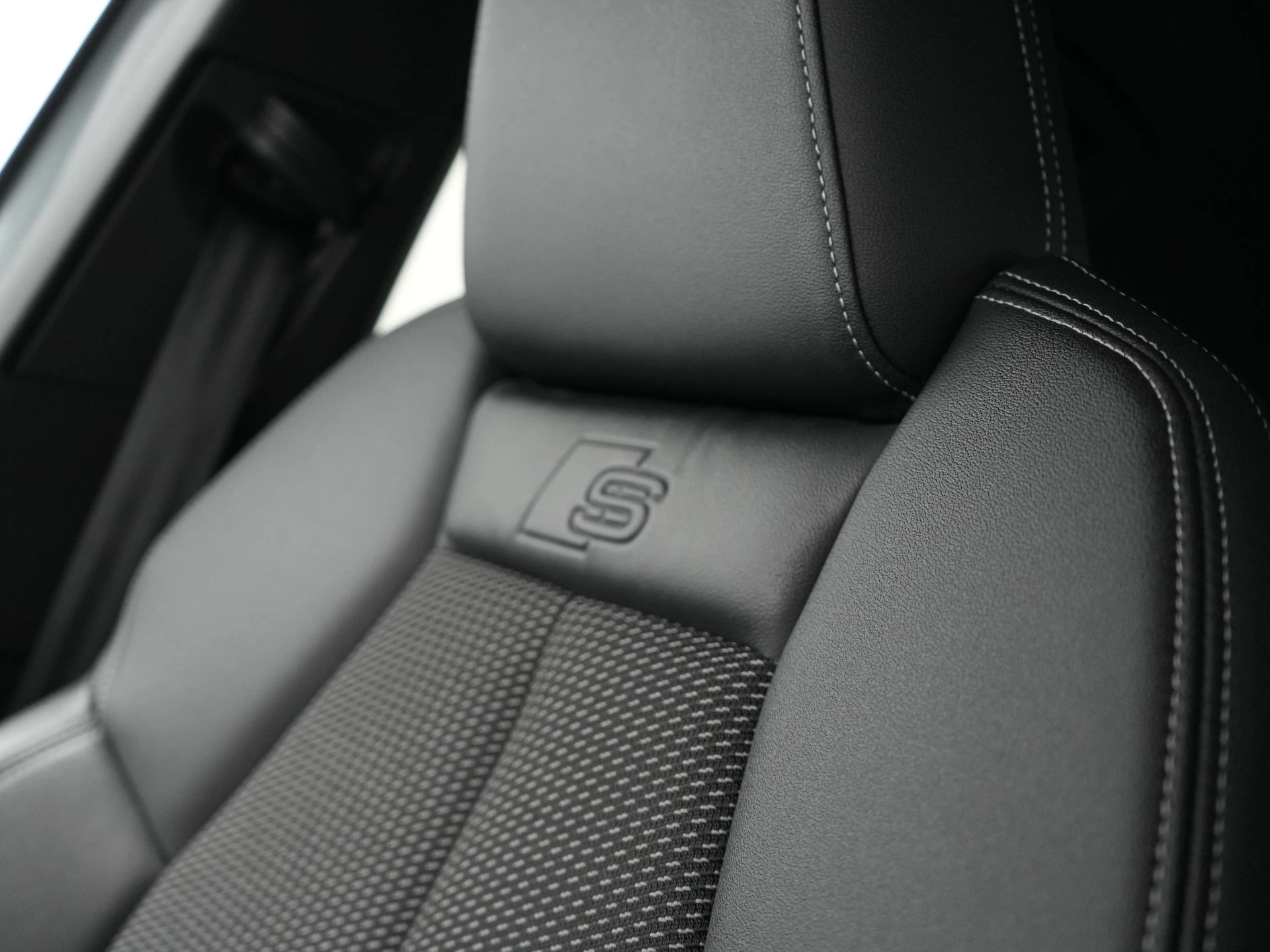 Hoofdafbeelding Audi Q4 Sportback e-tron