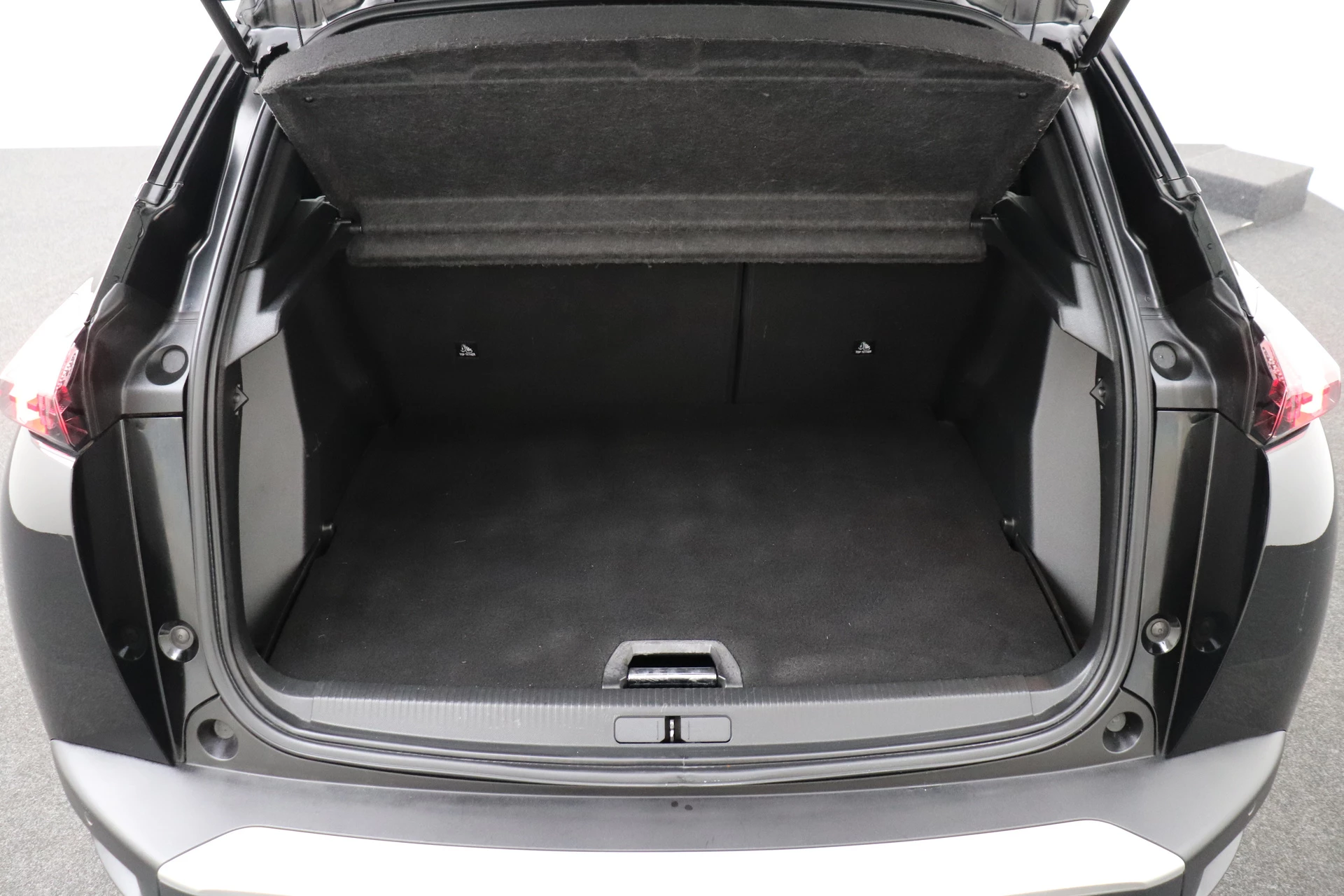 Hoofdafbeelding Peugeot e-2008