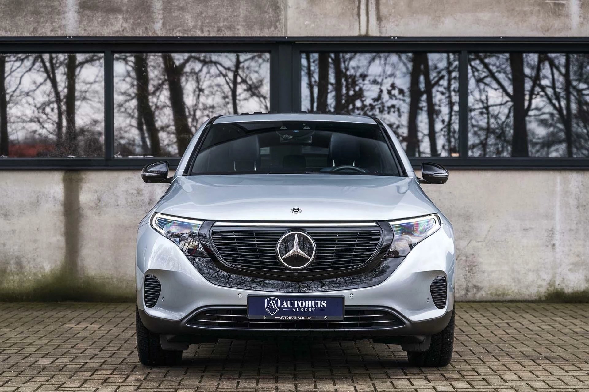 Hoofdafbeelding Mercedes-Benz EQC